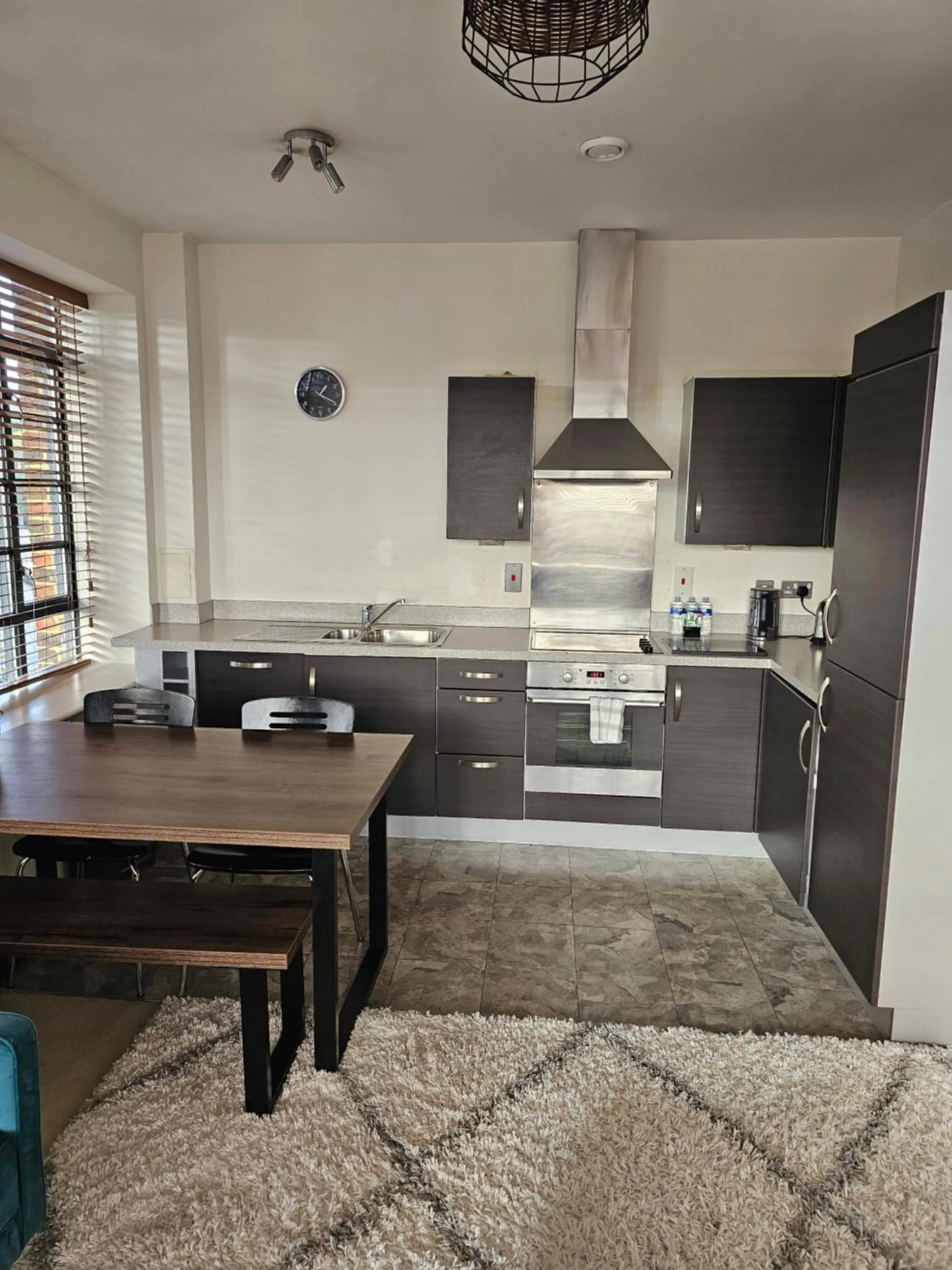 The Aviator Apartment - Farnborough - Allocated Parking, WI-FI & Self Check-in