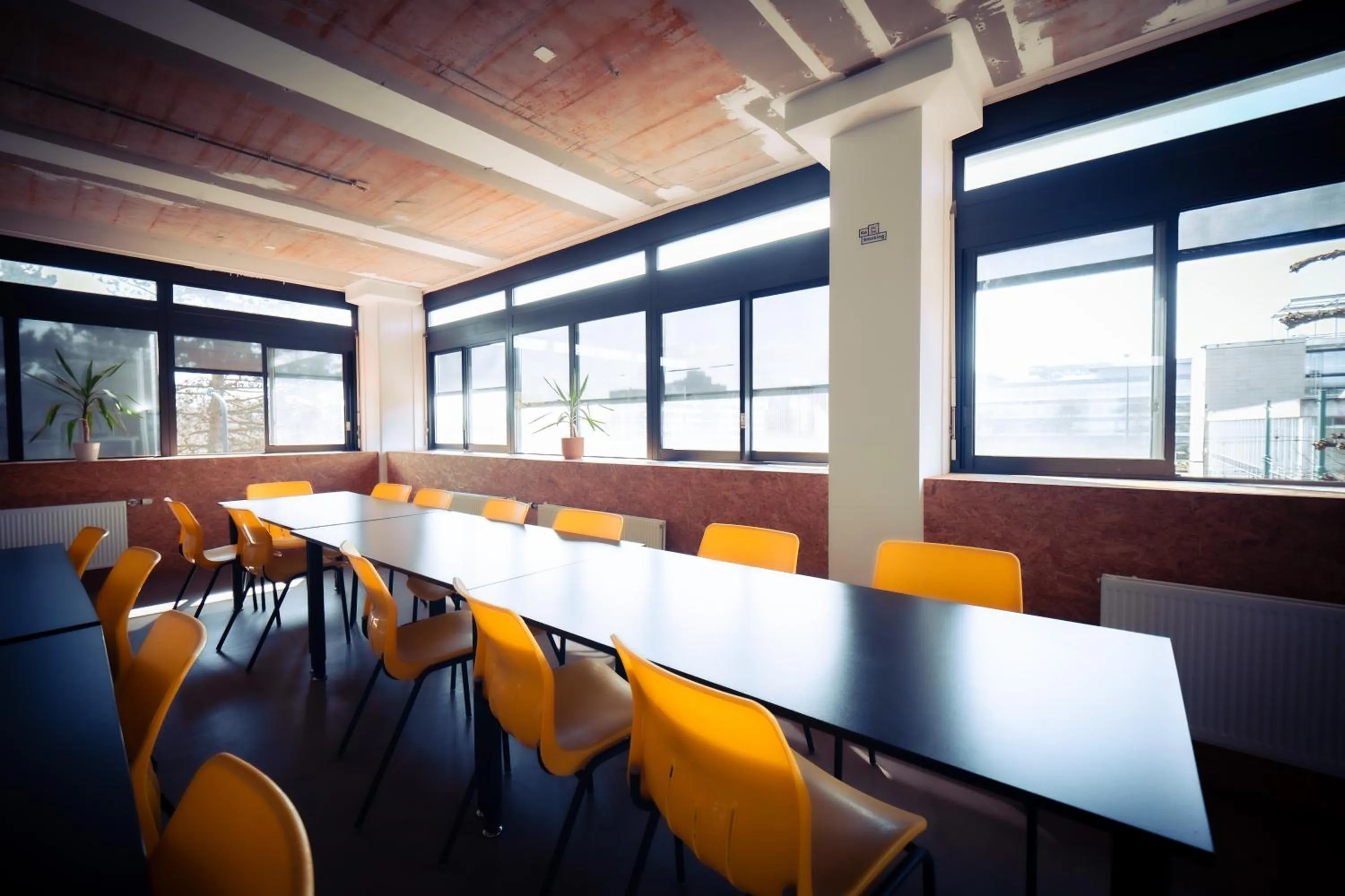 Communal kitchen in Urban Hotel The Golden Stork