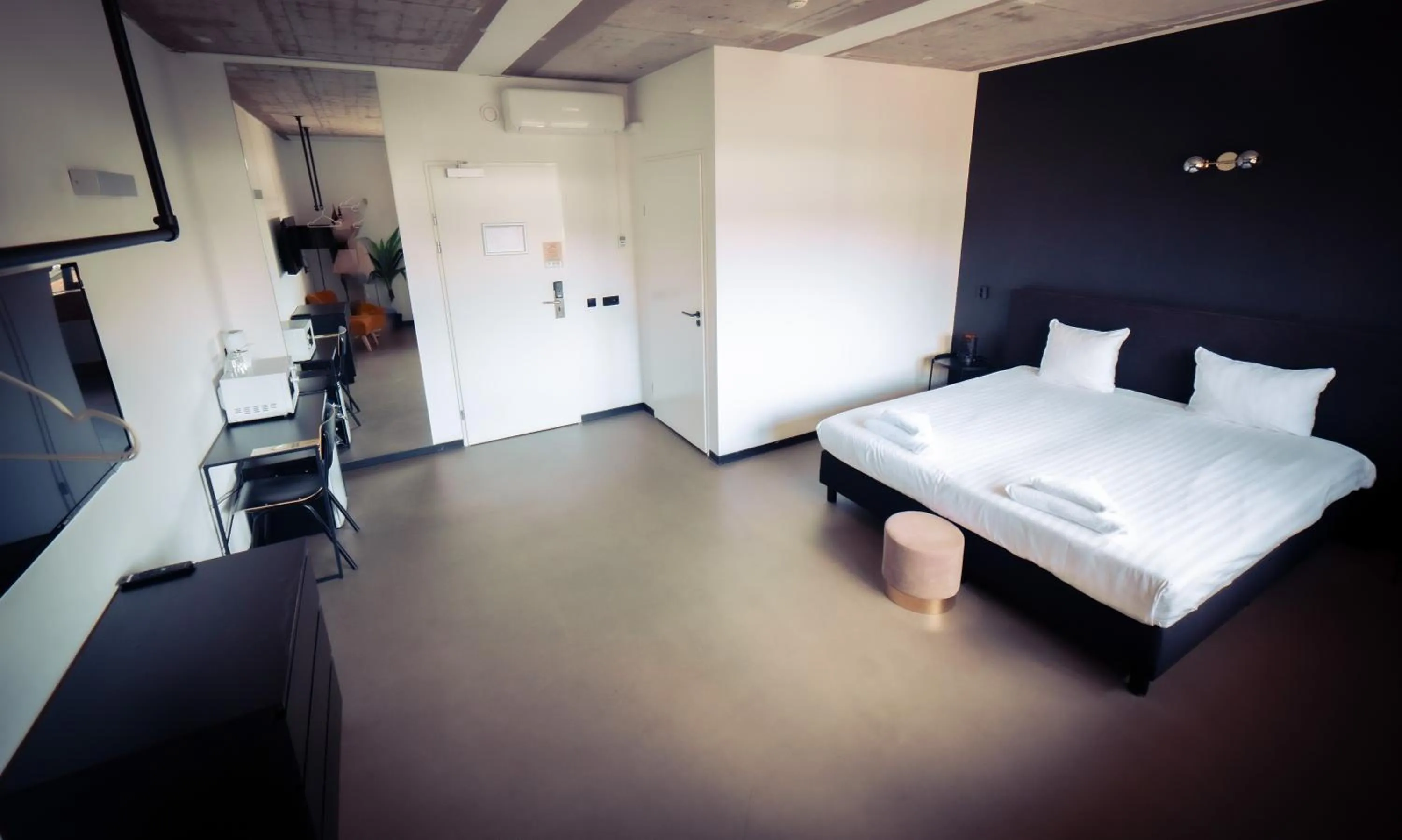 Bedroom, Bed in Urban Hotel The Golden Stork