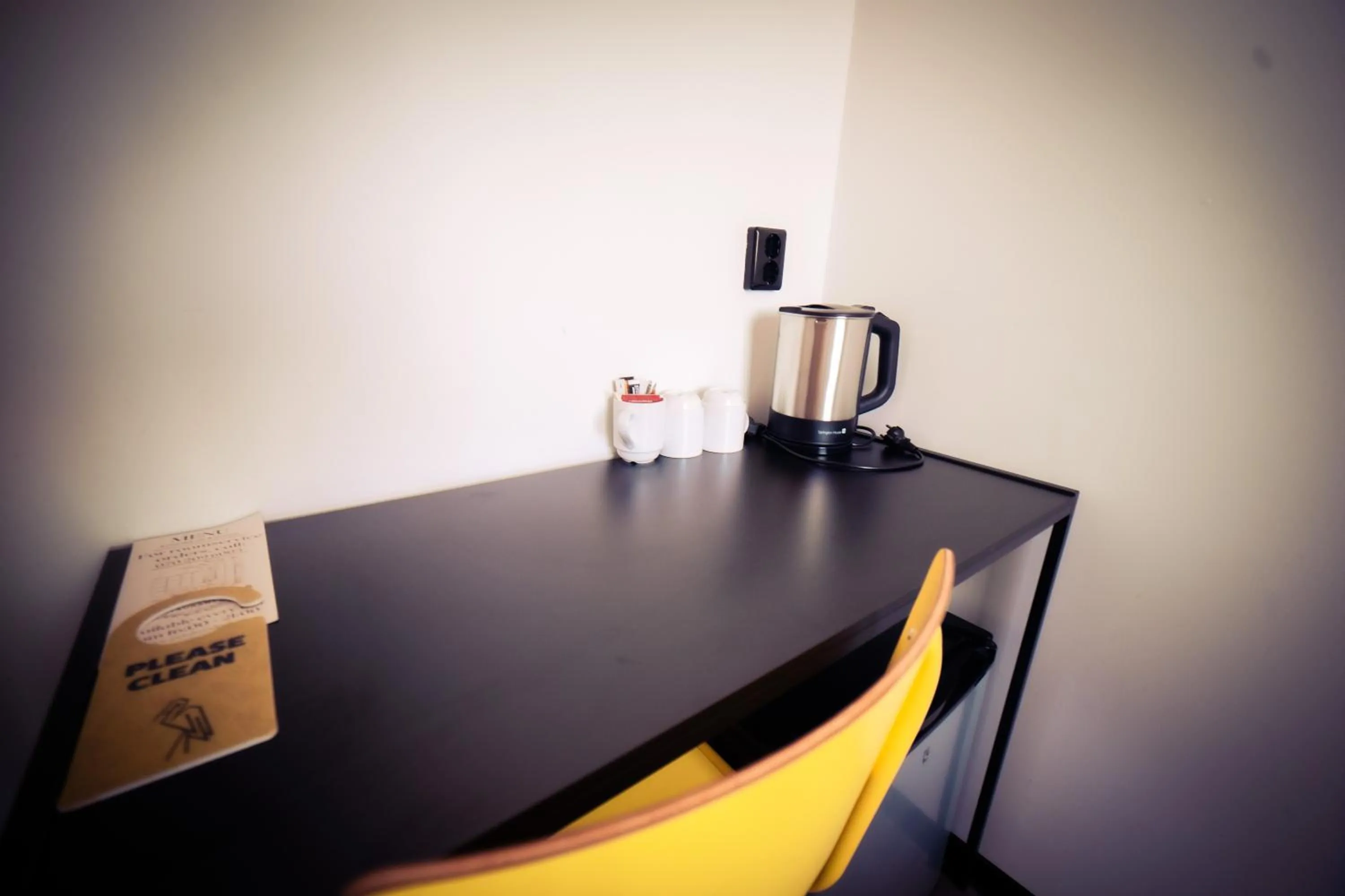 Coffee/tea facilities in Urban Hotel The Golden Stork