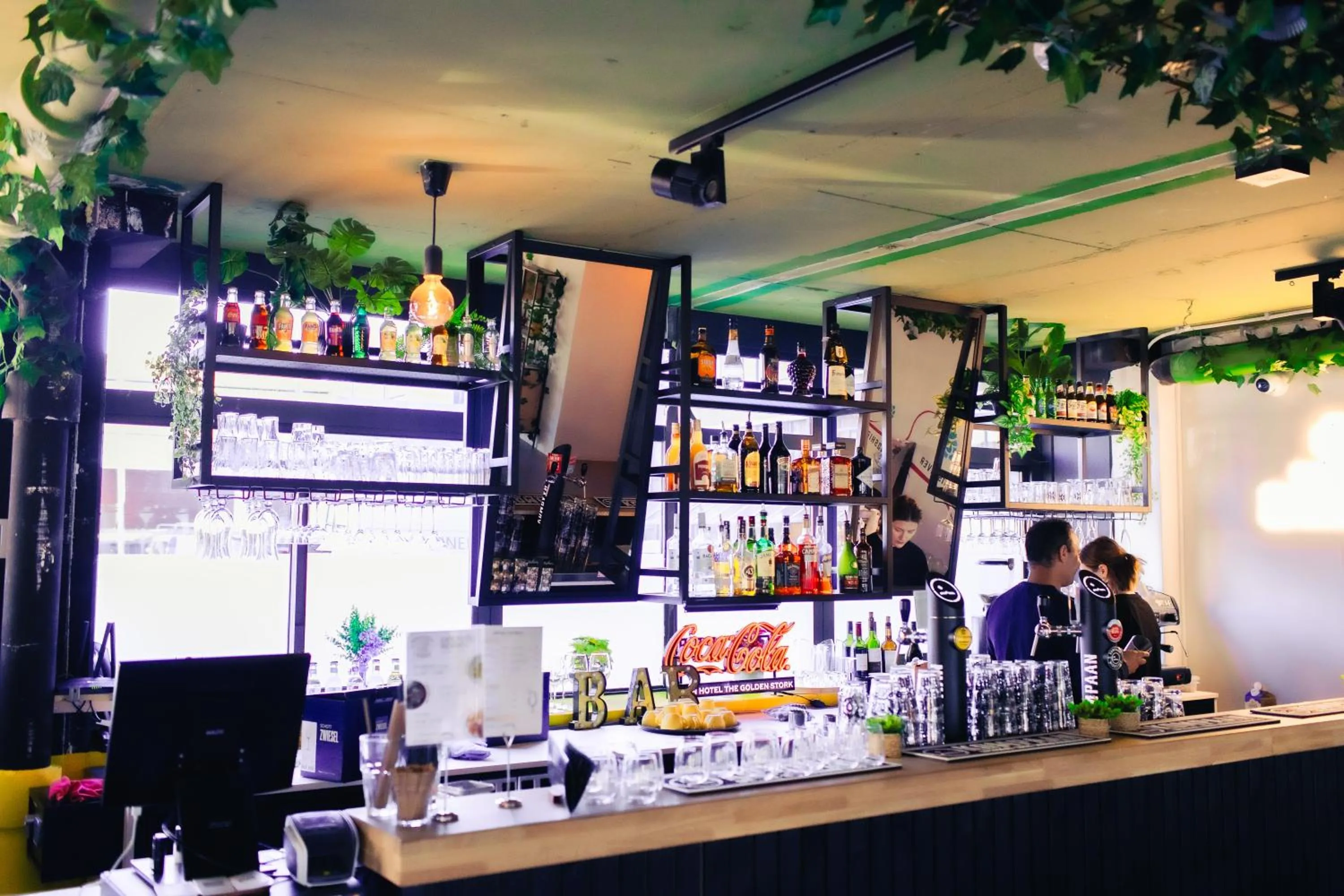 Restaurant/places to eat in Urban Hotel The Golden Stork