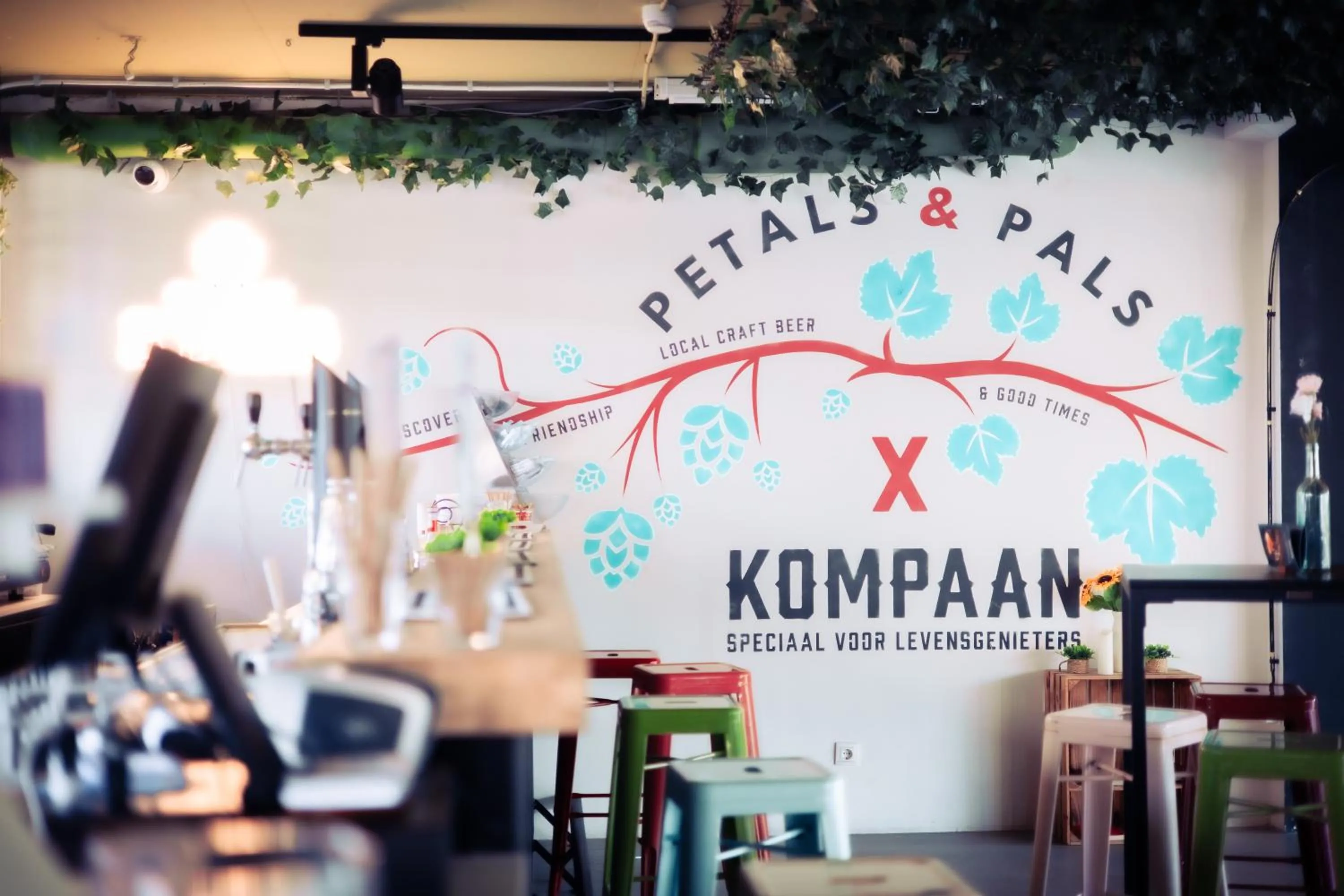 Restaurant/places to eat in Urban Hotel The Golden Stork