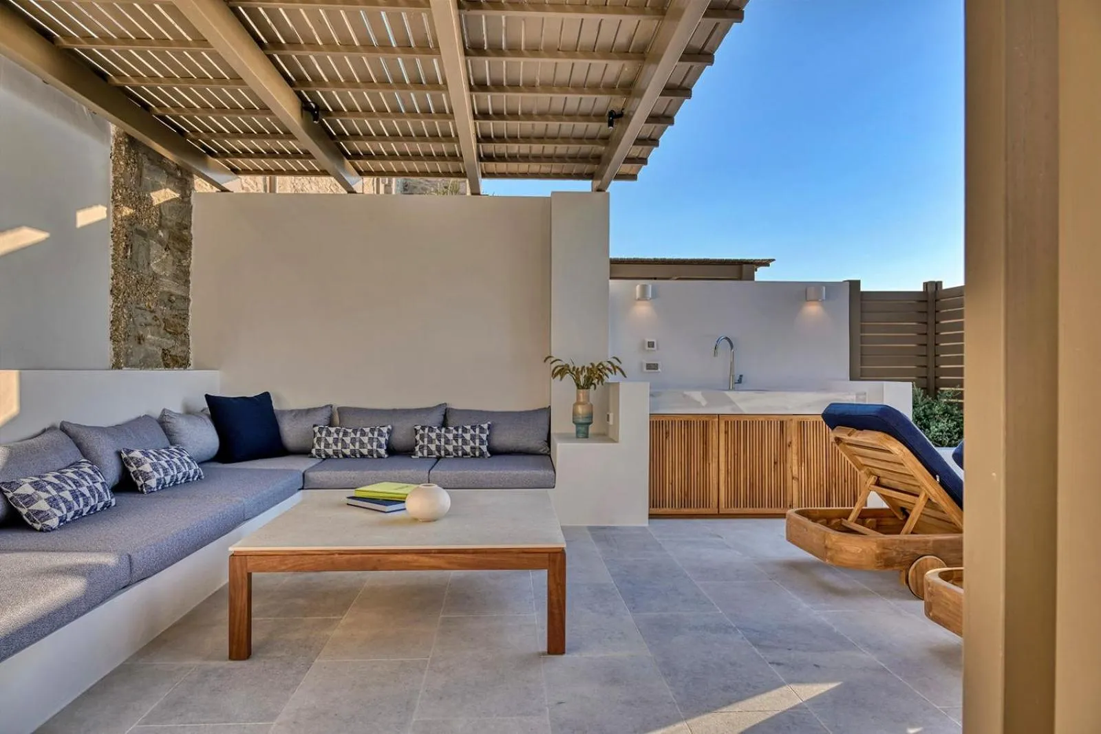 Patio in Avant Mar Paros