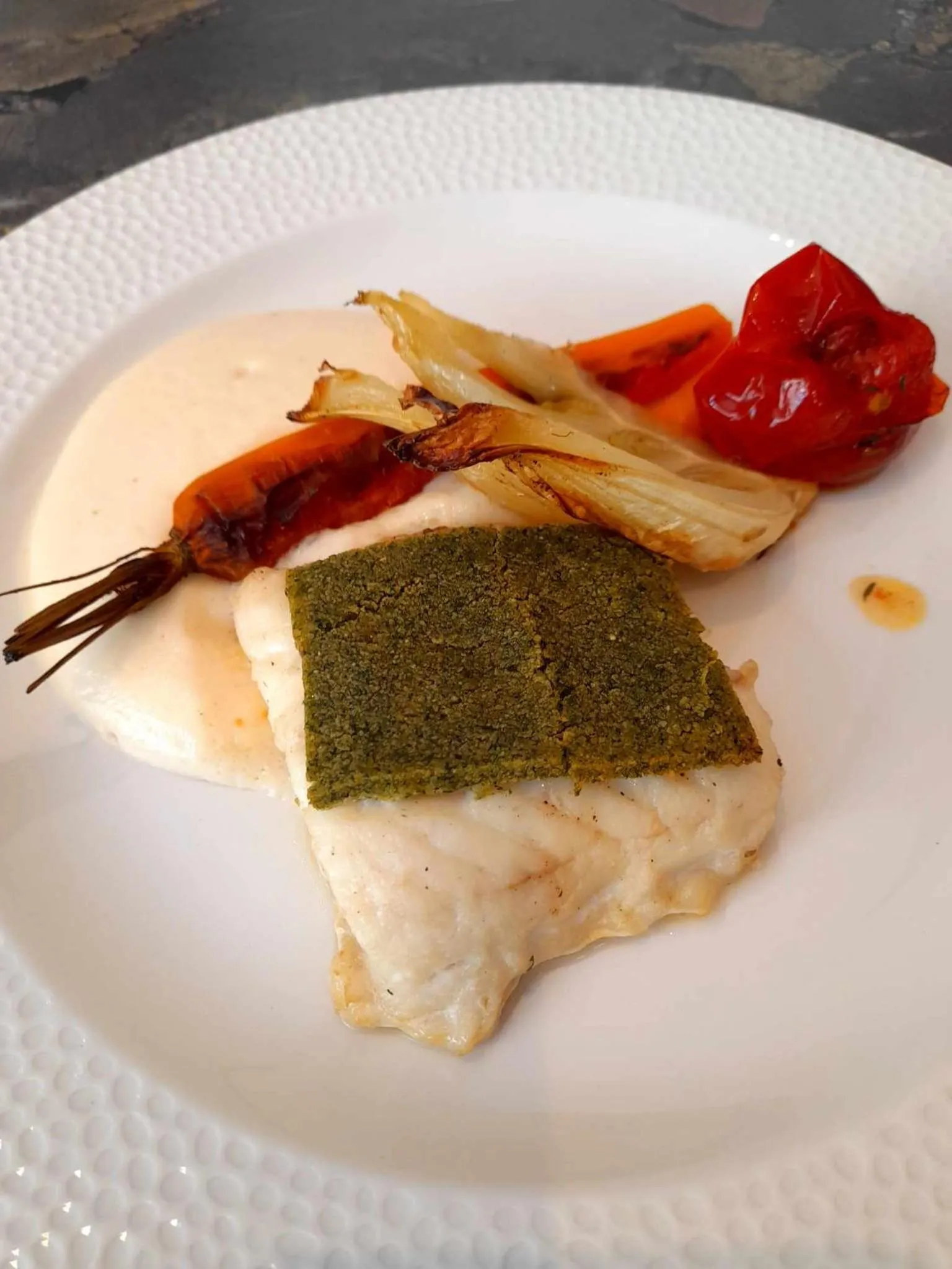 Food and drinks in LA CROIX D'OR LOGIS Hôtels