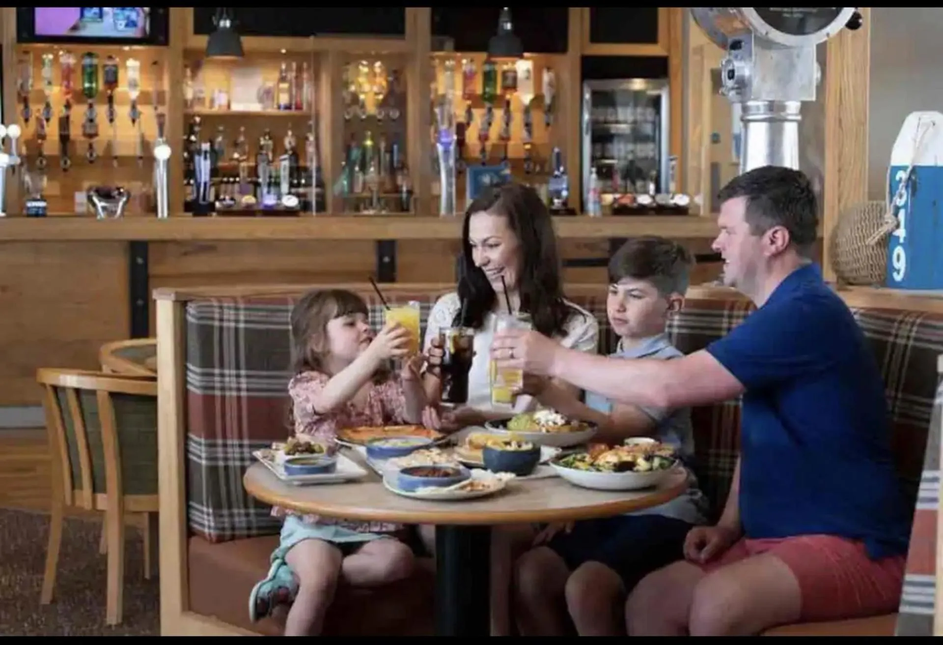 Coopers Beach 3-Bed Caravan Sleeps 8 & Pets Ok