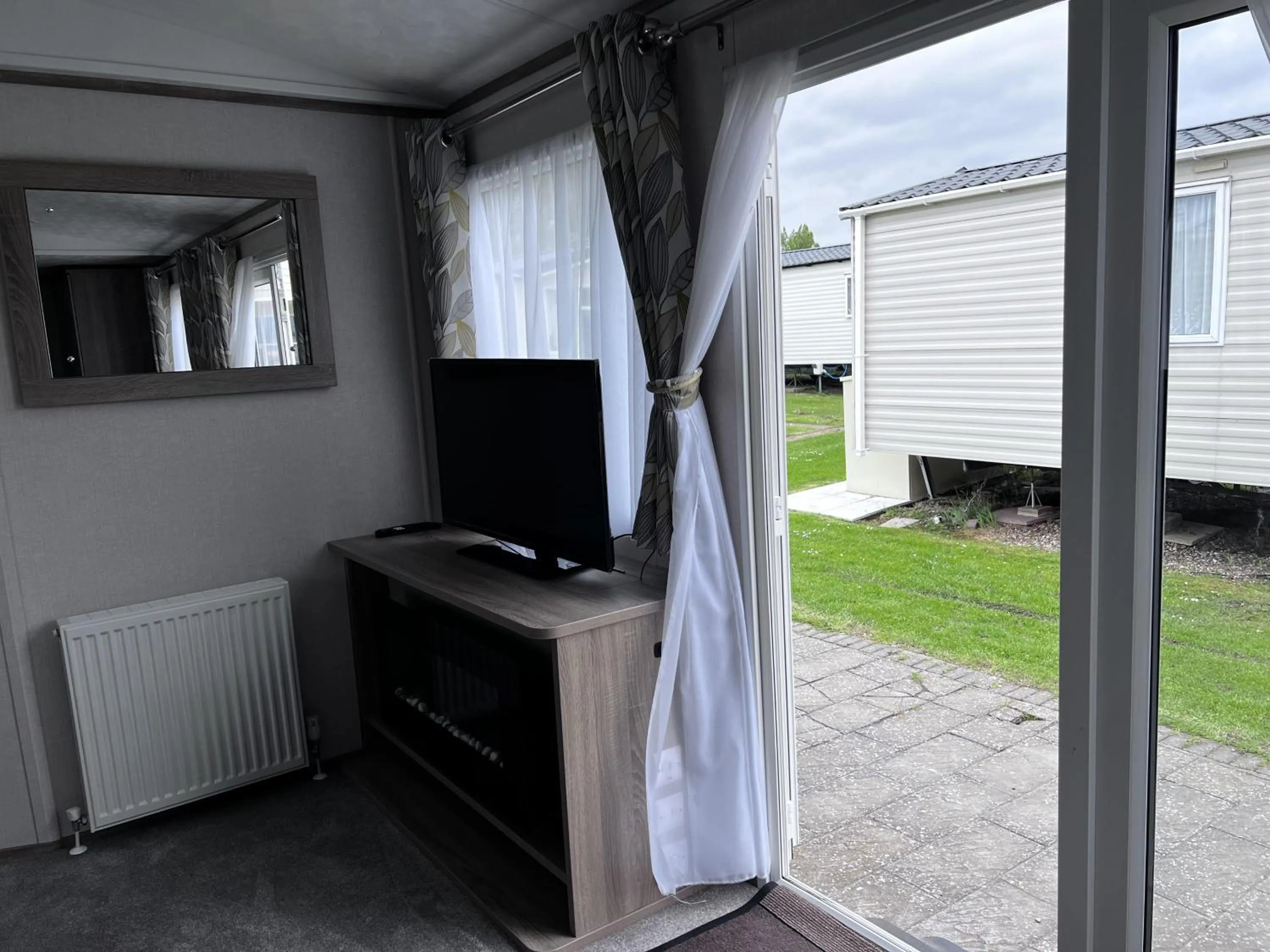 Coopers Beach 3-Bed Caravan Sleeps 8 & Pets Ok