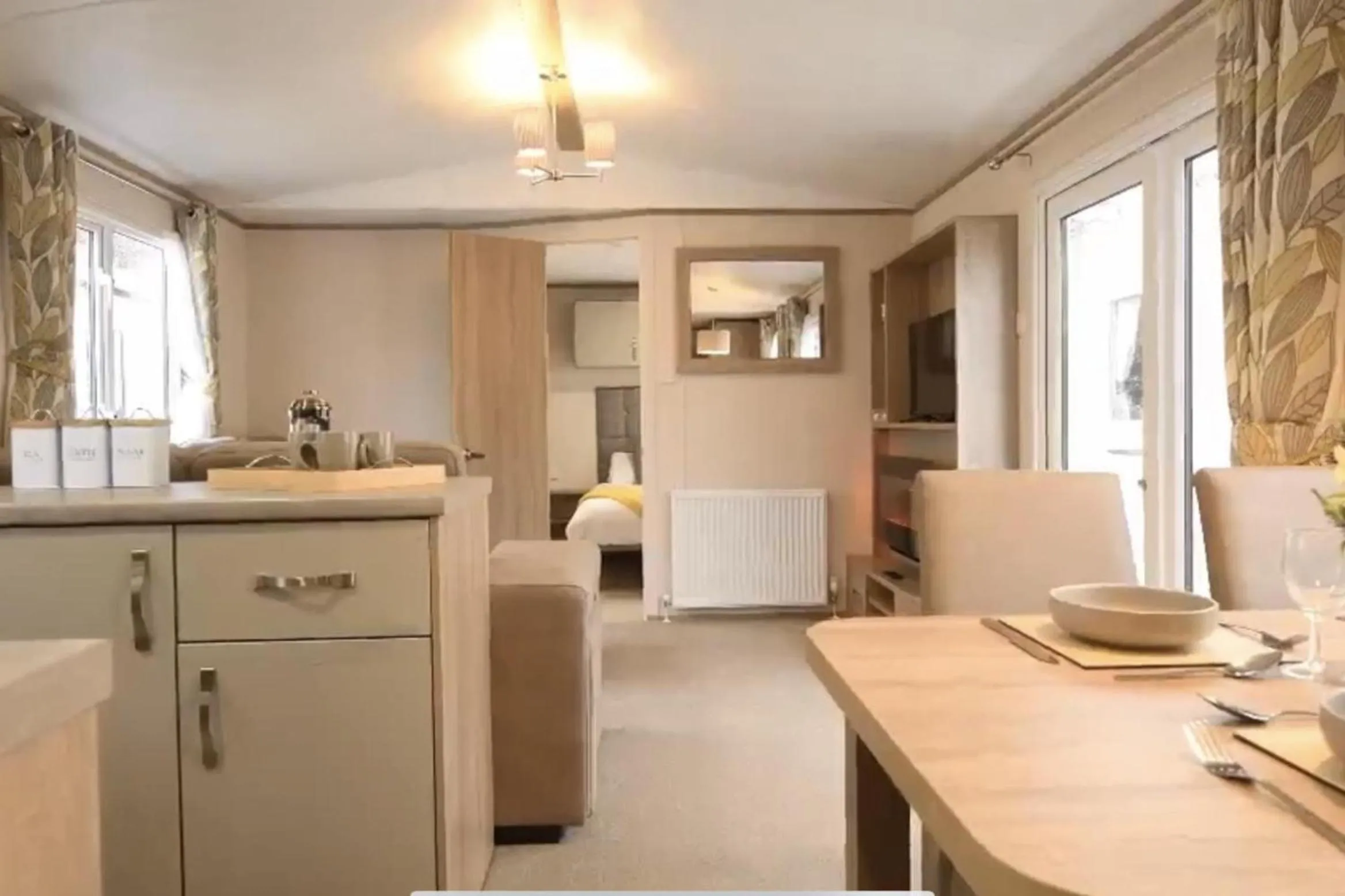 Coopers Beach 3-Bed Caravan Sleeps 8 & Pets Ok