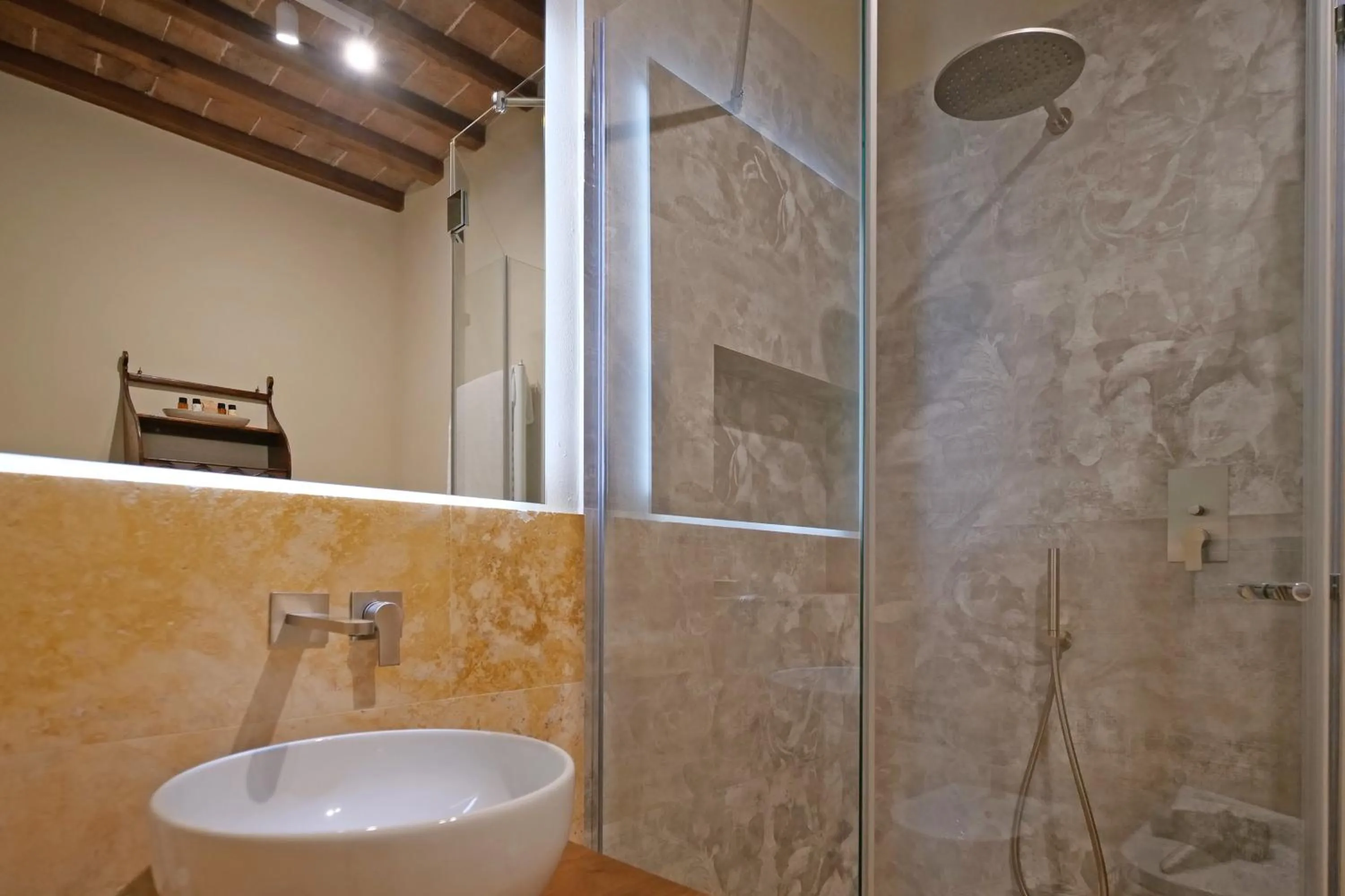 Shower in Delcorto Suites