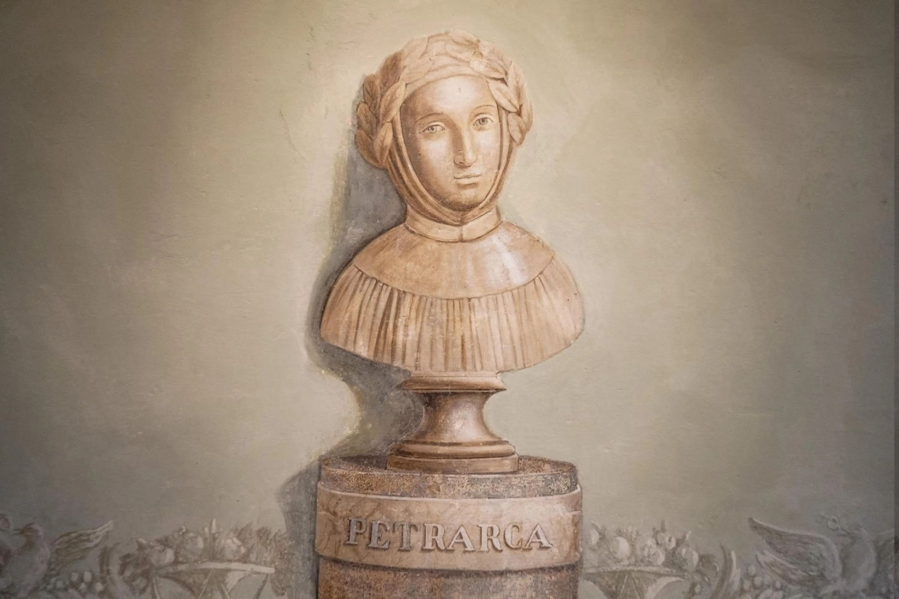 Decorative detail in Delcorto Suites