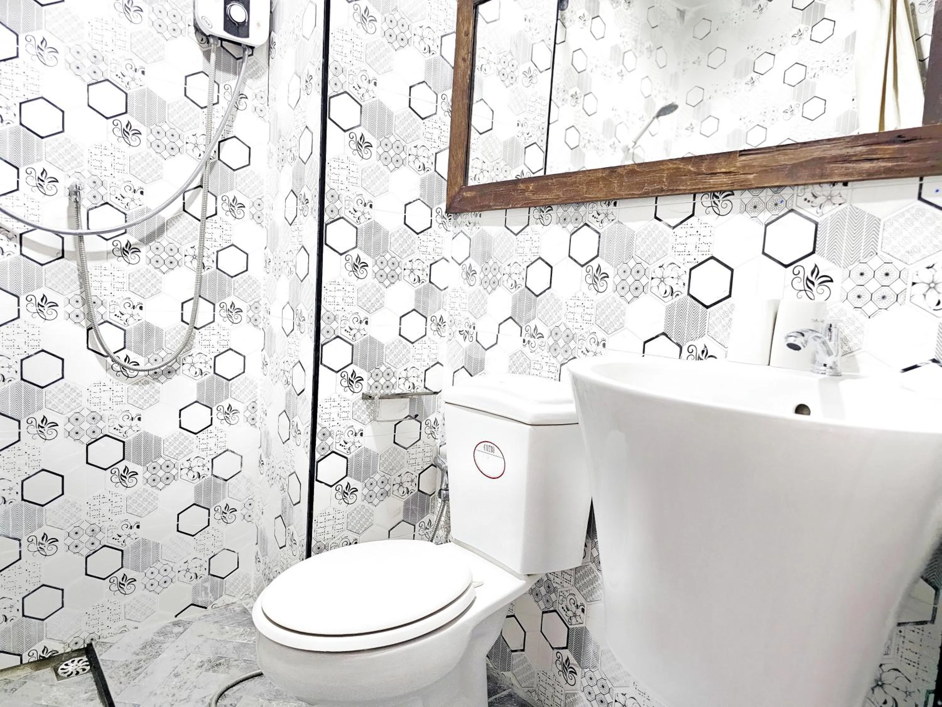 Toilet in Elegant Lanna Guesthouse