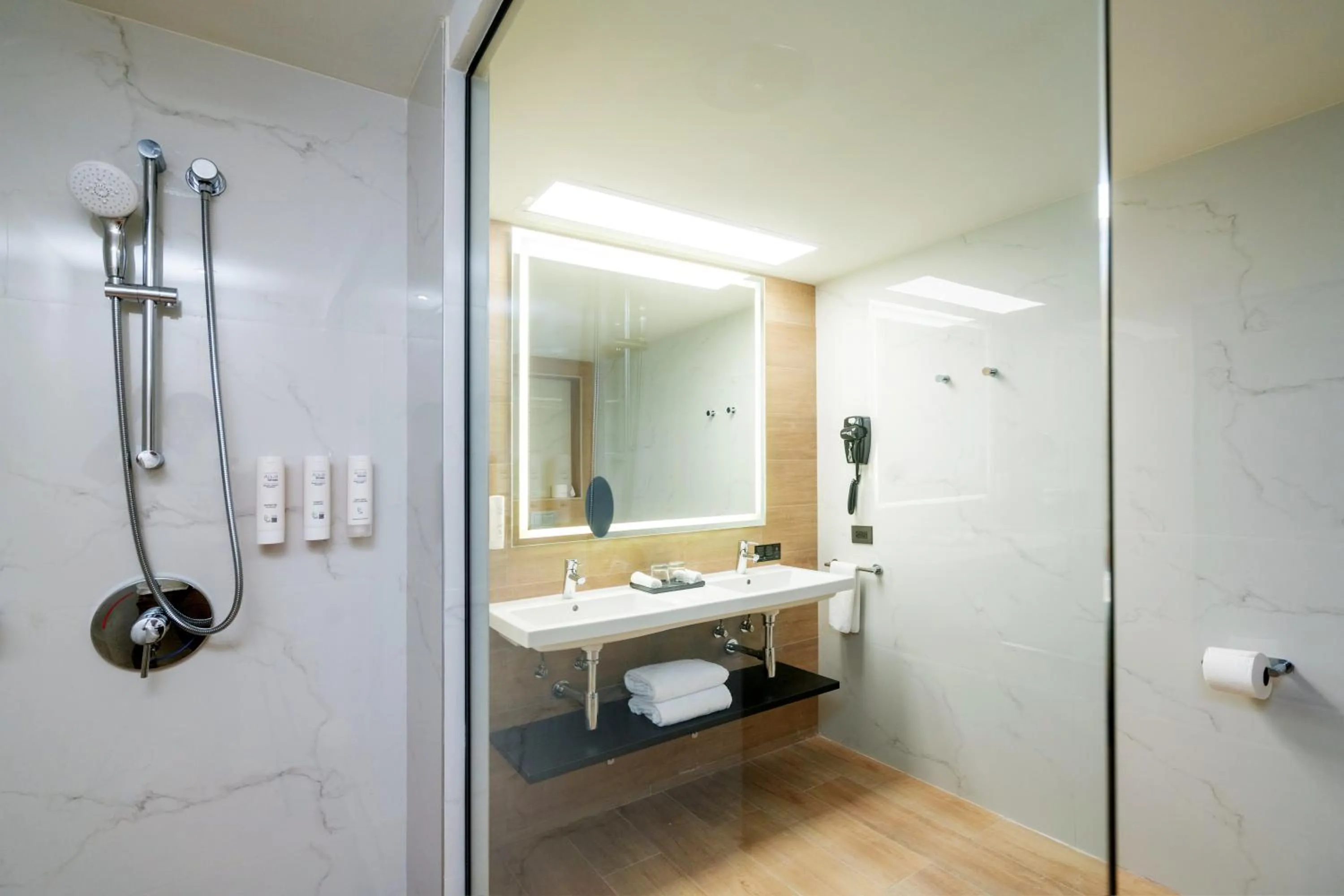 Bathroom in Riu Palace Pacifico - All Inclusive - Adults Only