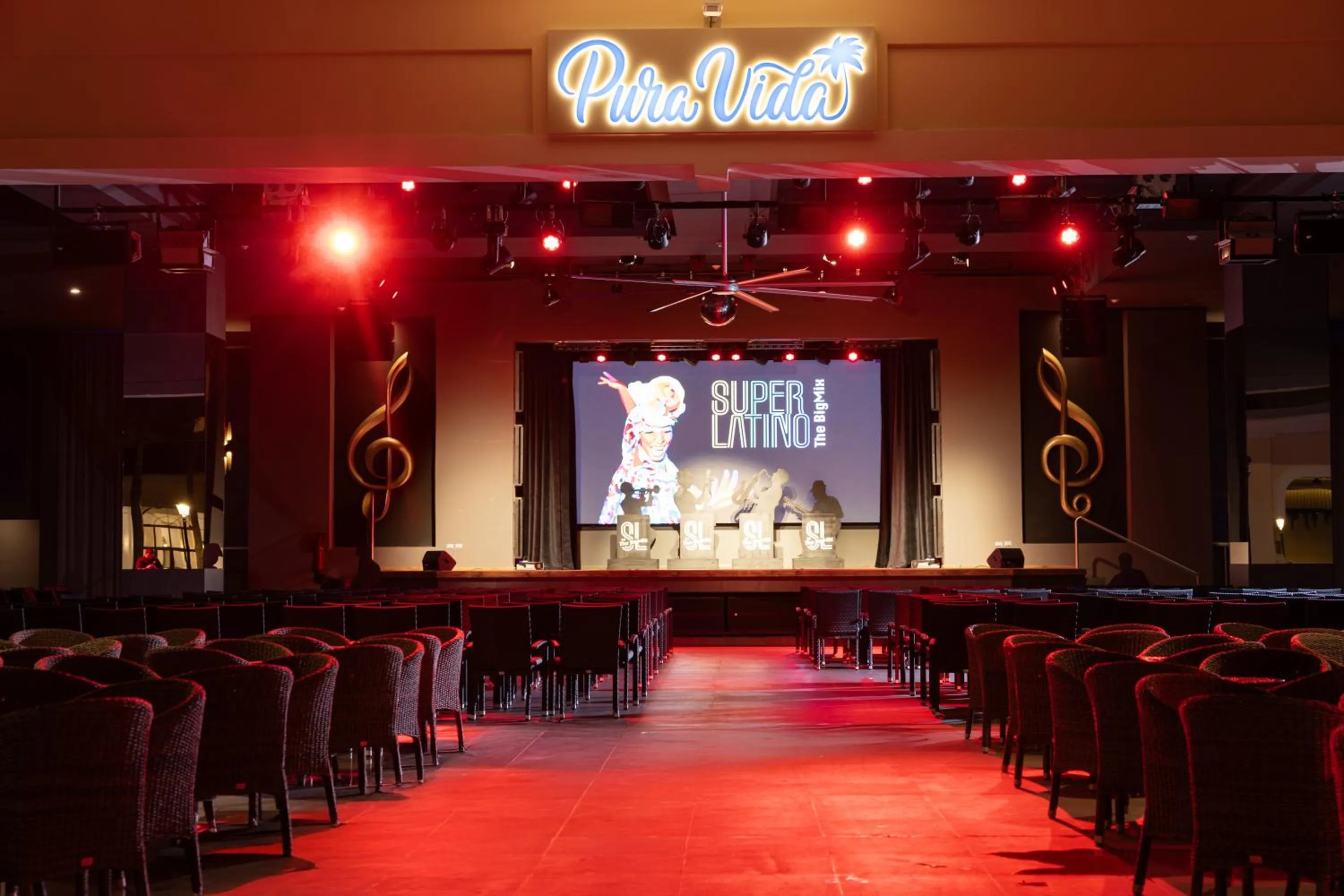 Nightclub / DJ in Riu Guanacaste - All Inclusive