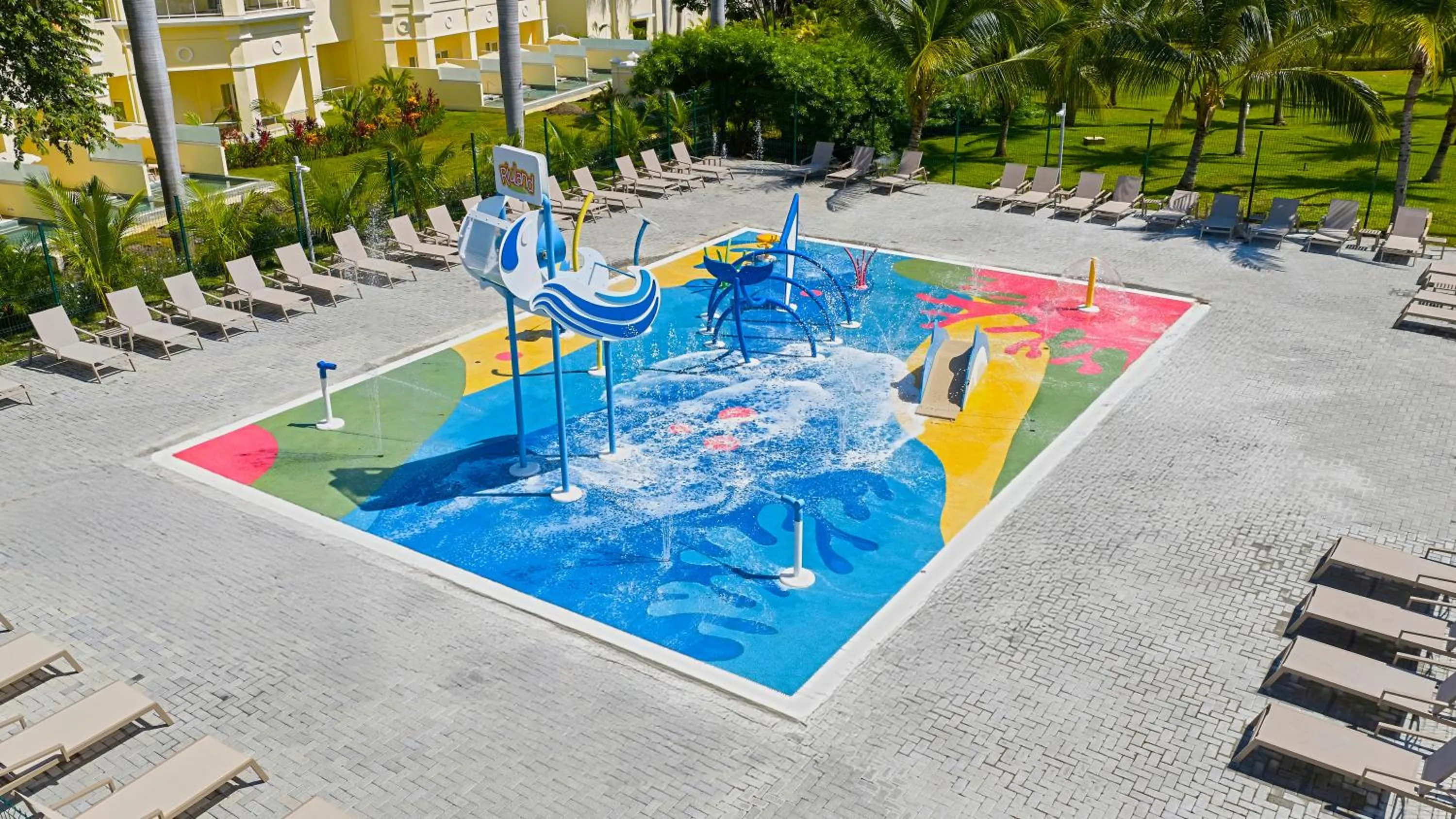 Swimming pool in Riu Guanacaste - All Inclusive