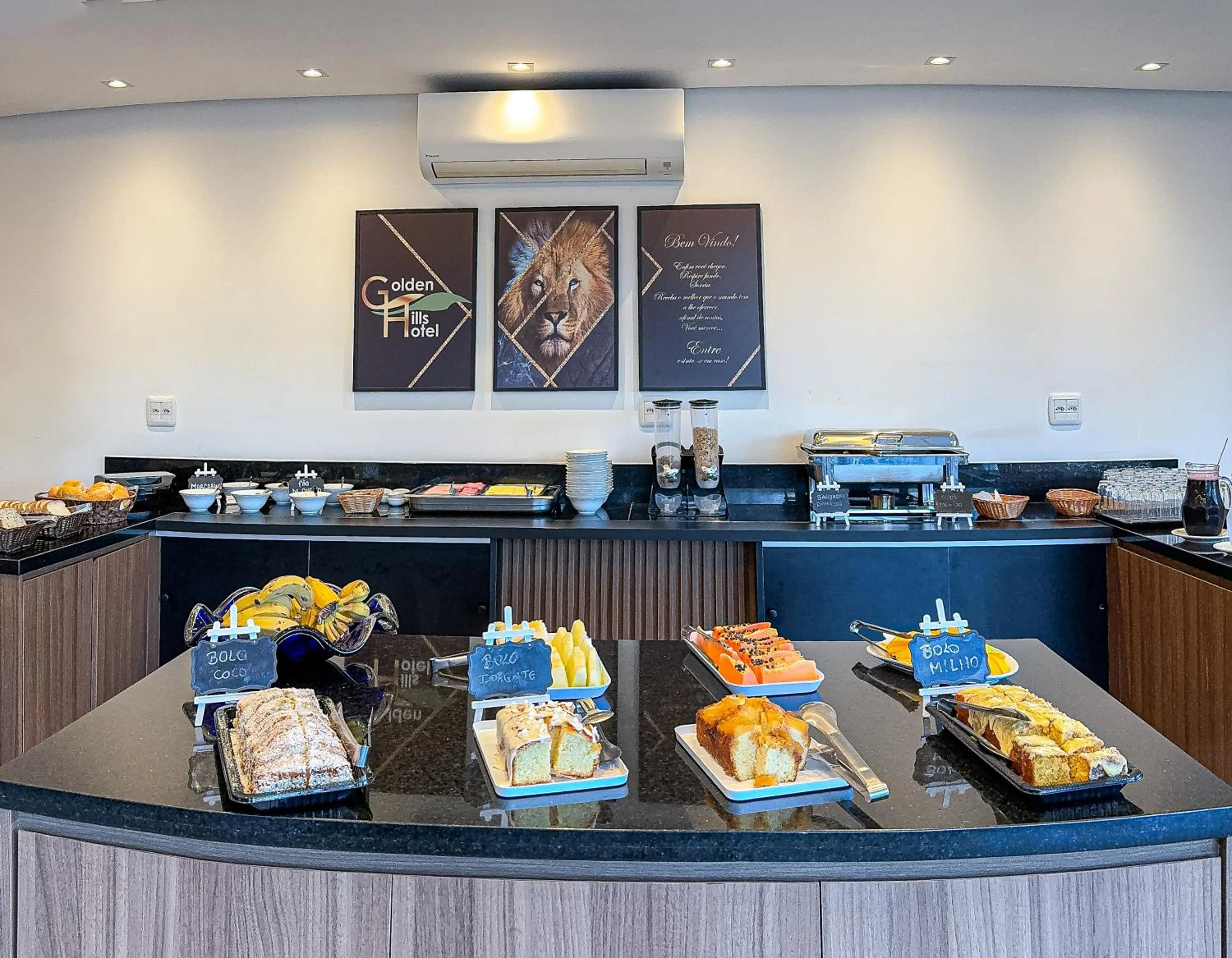 Breakfast in Hotel Golden Hills