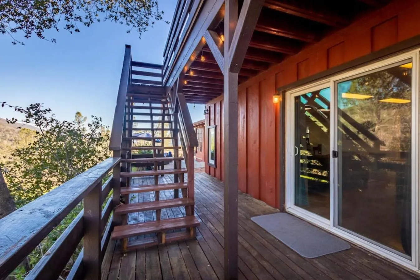 Sierra Vista Lookout Lodge with Creek, Waterfall and Waterholes, minutes from Bass Lake and Yosemite South Gate