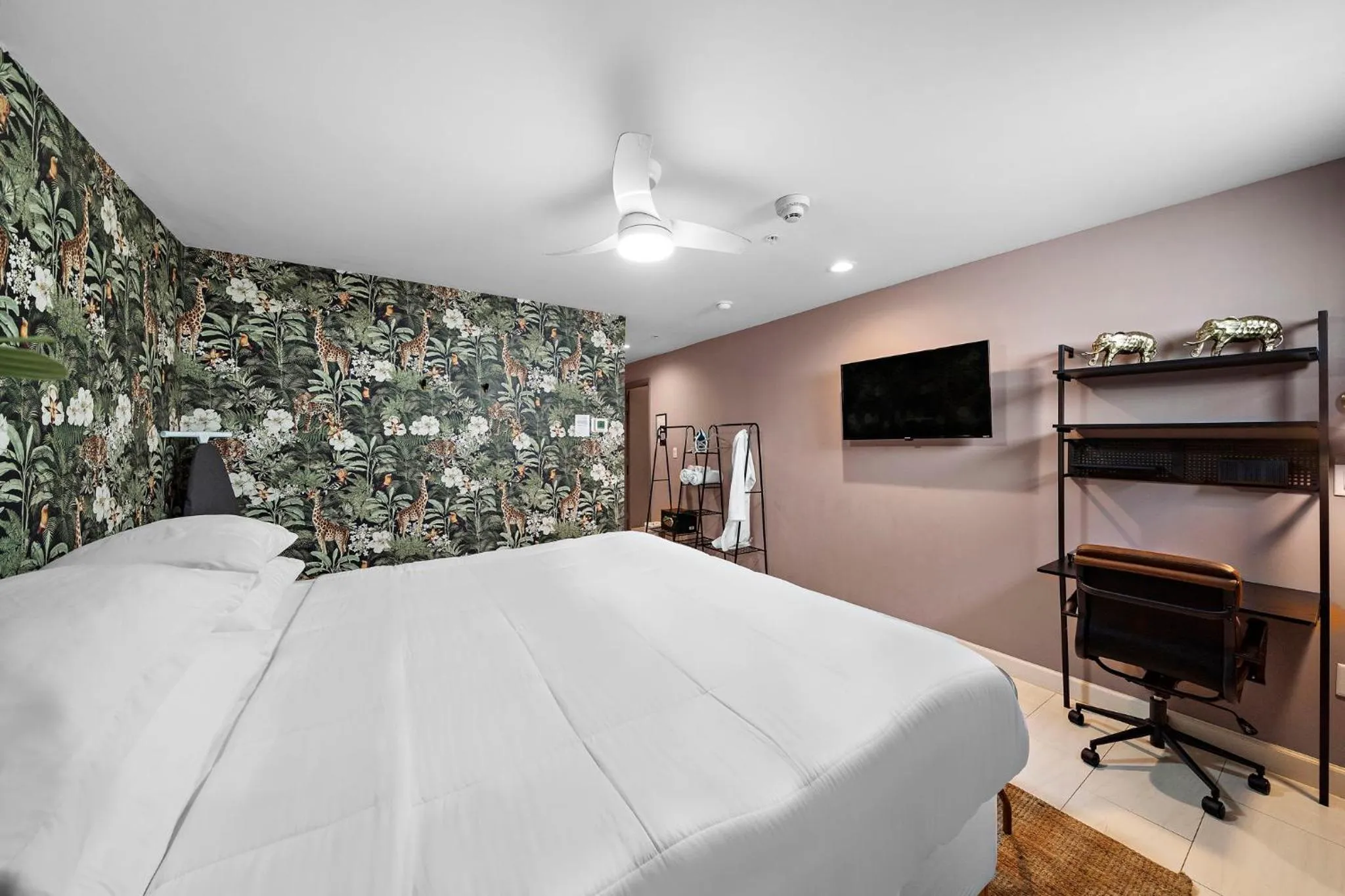 Photo of the whole room, Bed in Wanderstay Boutique Hotel