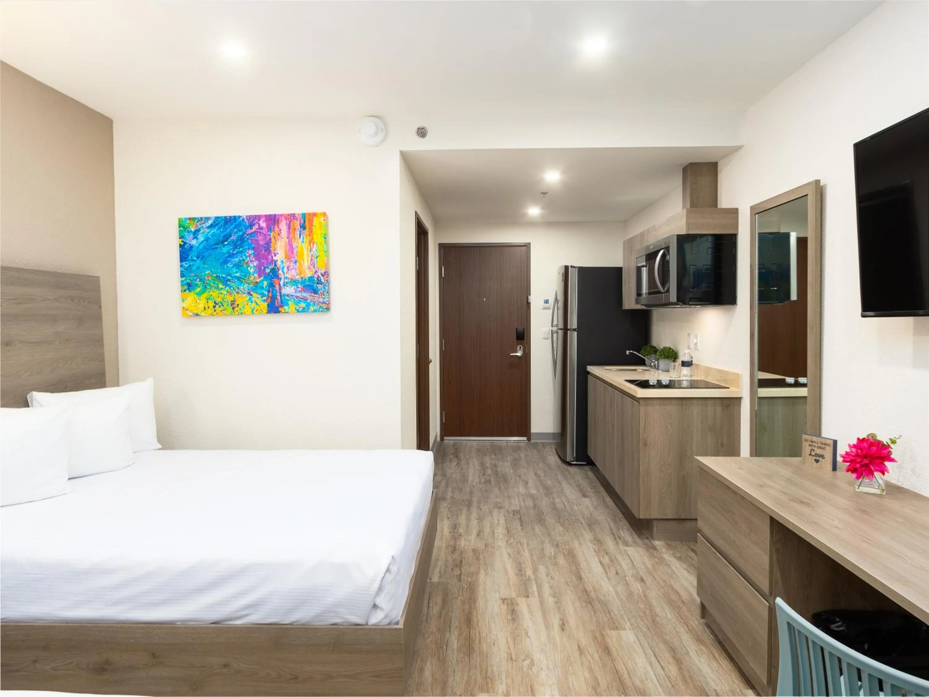 Bed in Hotel Mesaluna Short & Long Stay