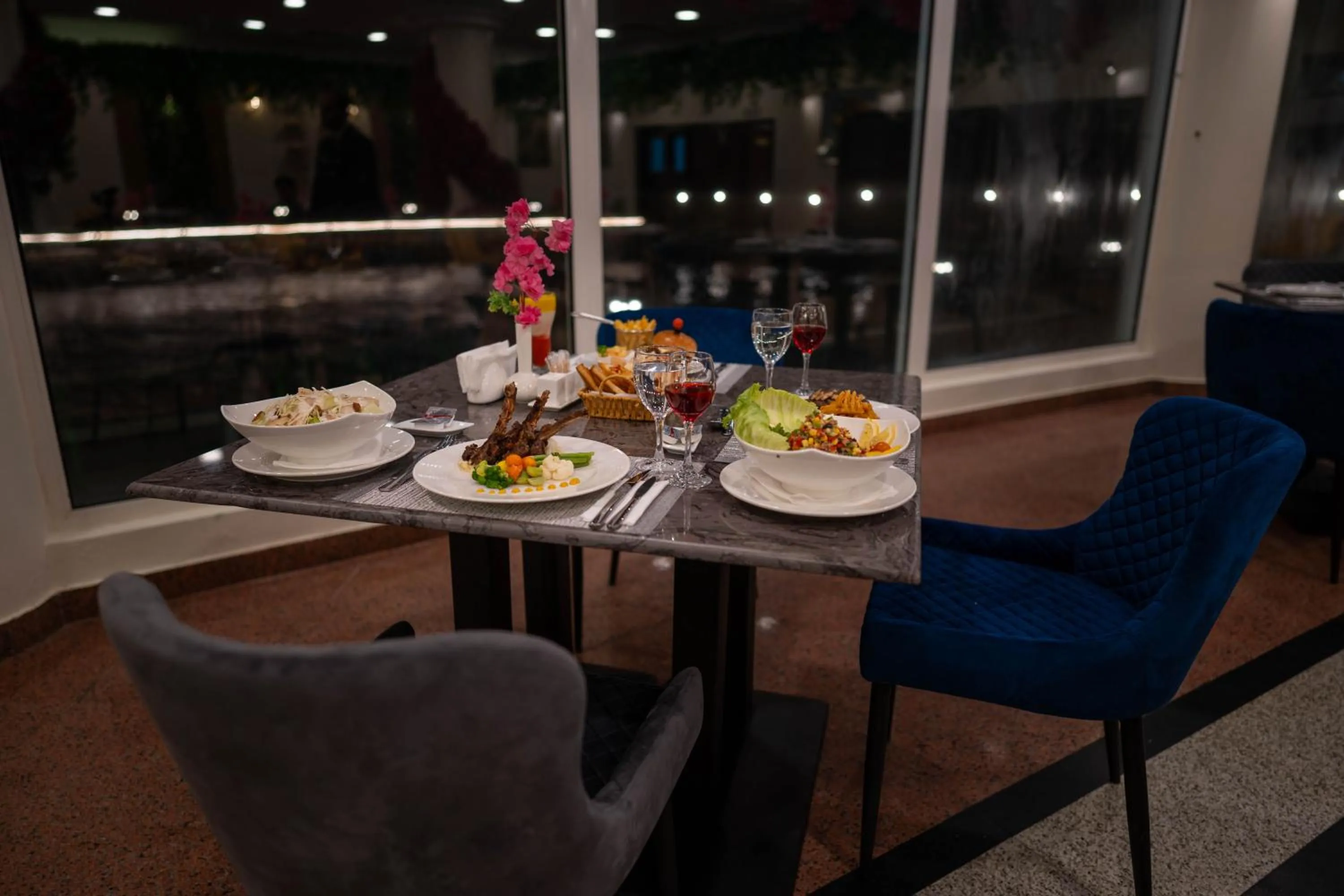 Restaurant/places to eat in Radwa Ramada Resort