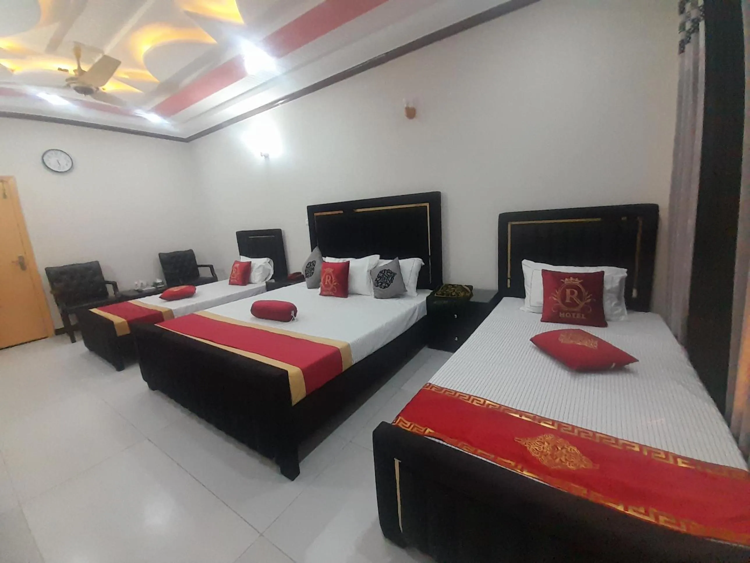 Bed in Hotel Royal Rose