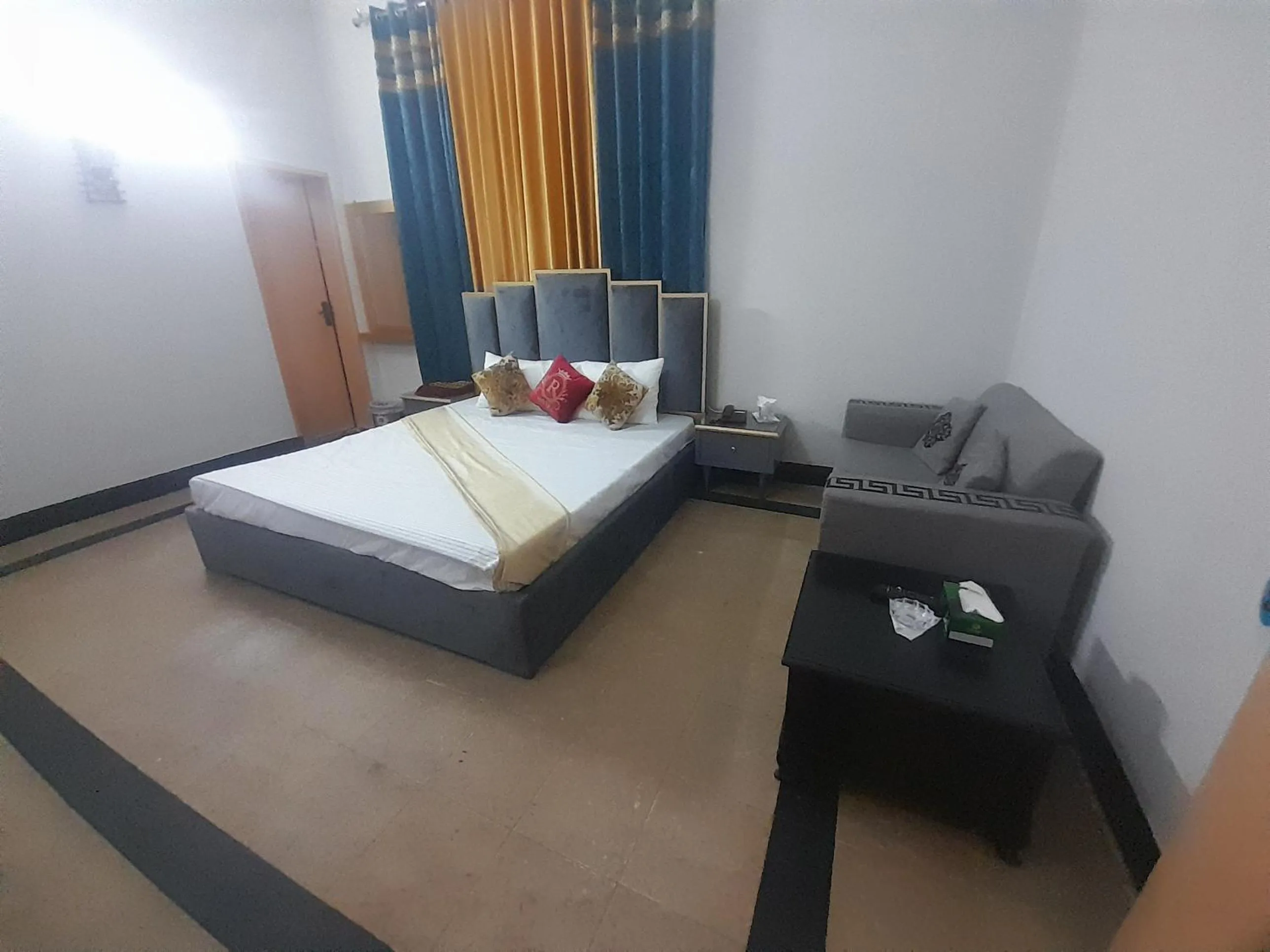 Bed in Hotel Royal Rose