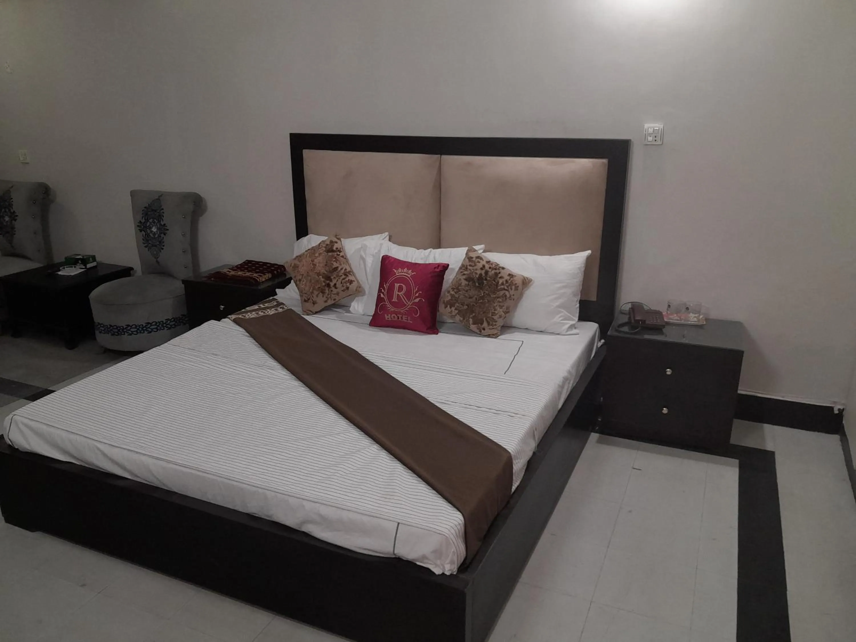 Bed in Hotel Royal Rose