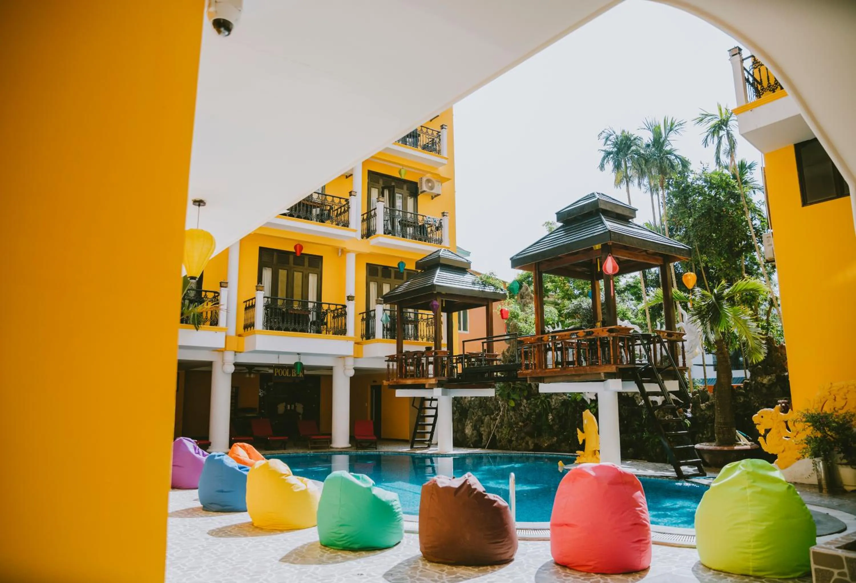 Pool view in iHome Hoi An