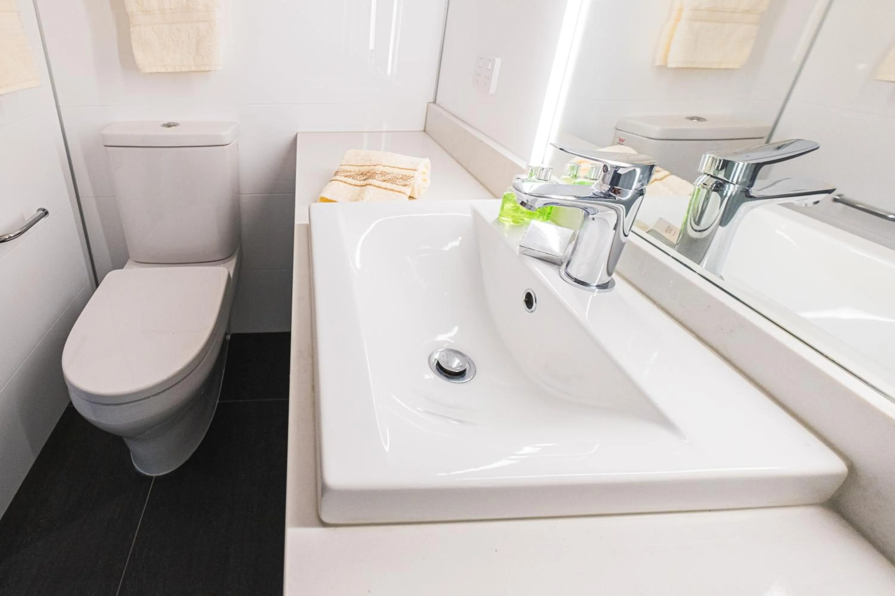 Bathroom in CitySide Hotel Tauranga