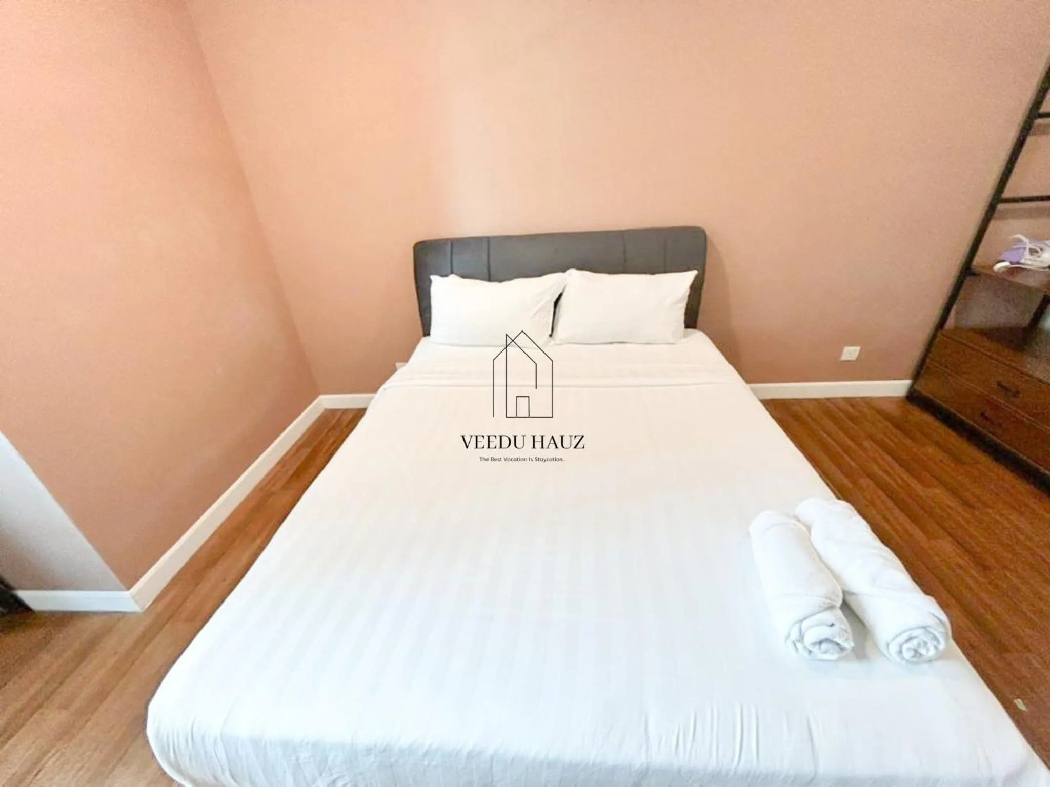 Bed in Mercu Summer Suites KLCC by Veedu Hauz