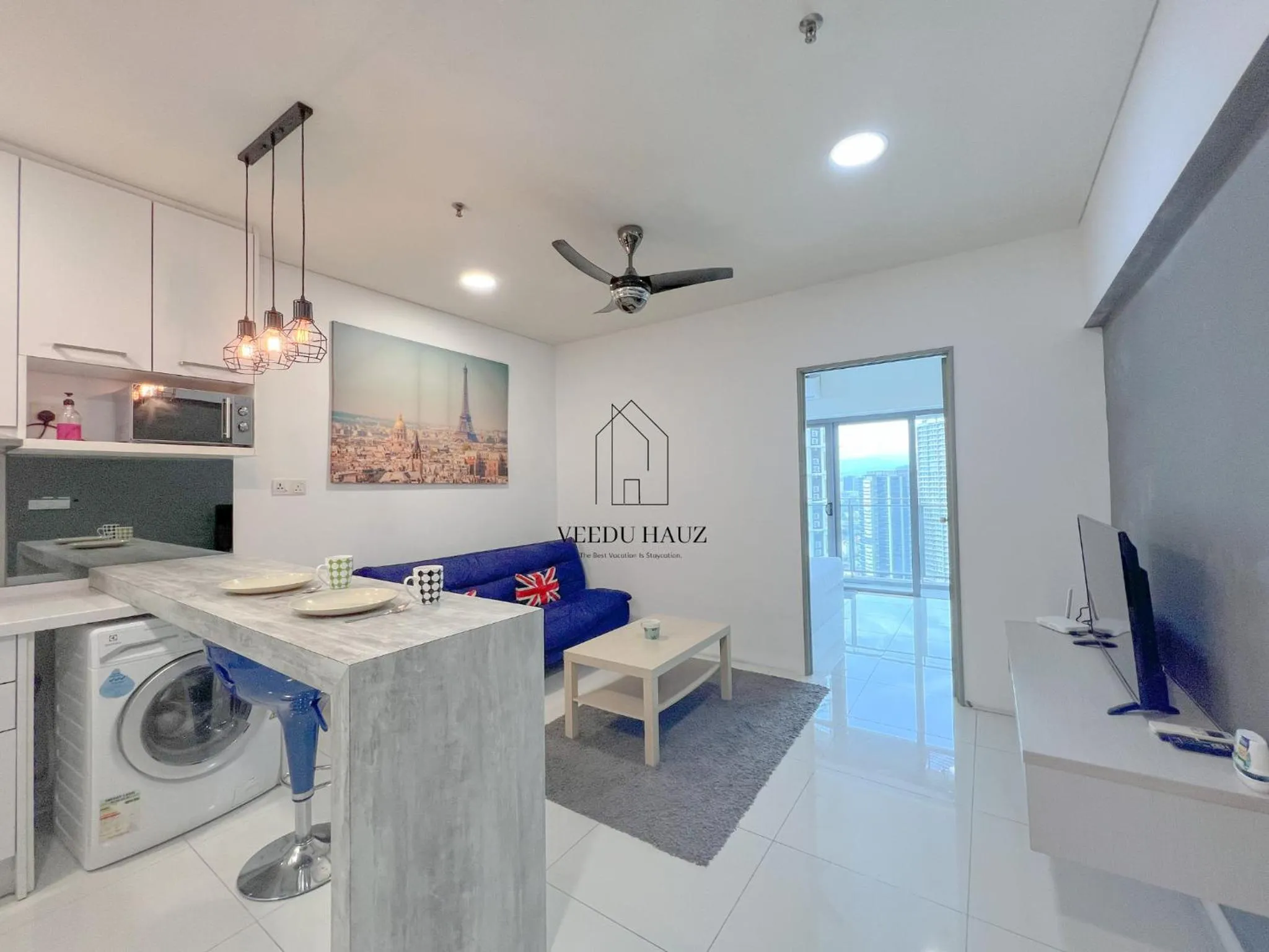 Dining area in Mercu Summer Suites KLCC by Veedu Hauz