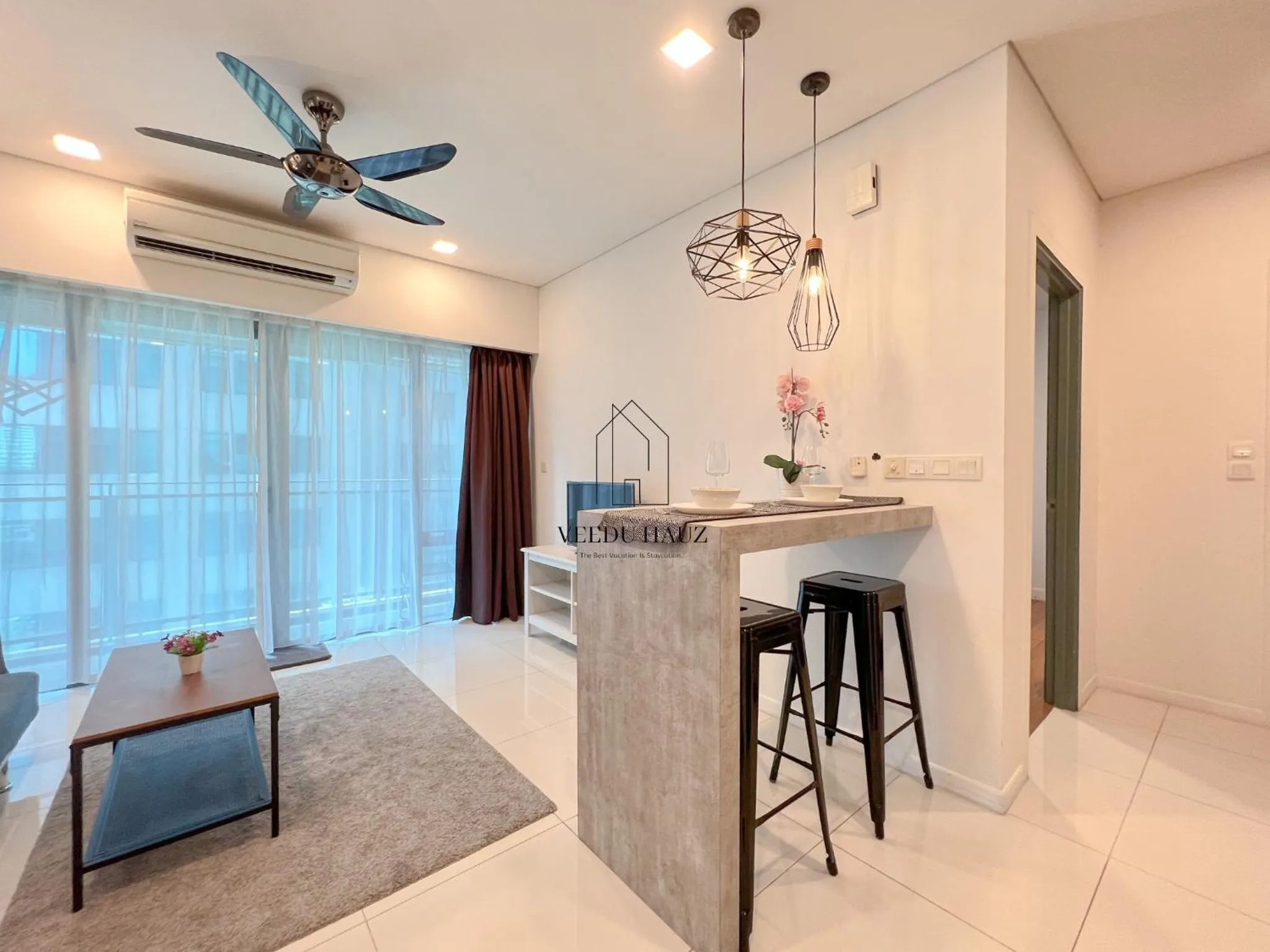 Living room in Mercu Summer Suites KLCC by Veedu Hauz