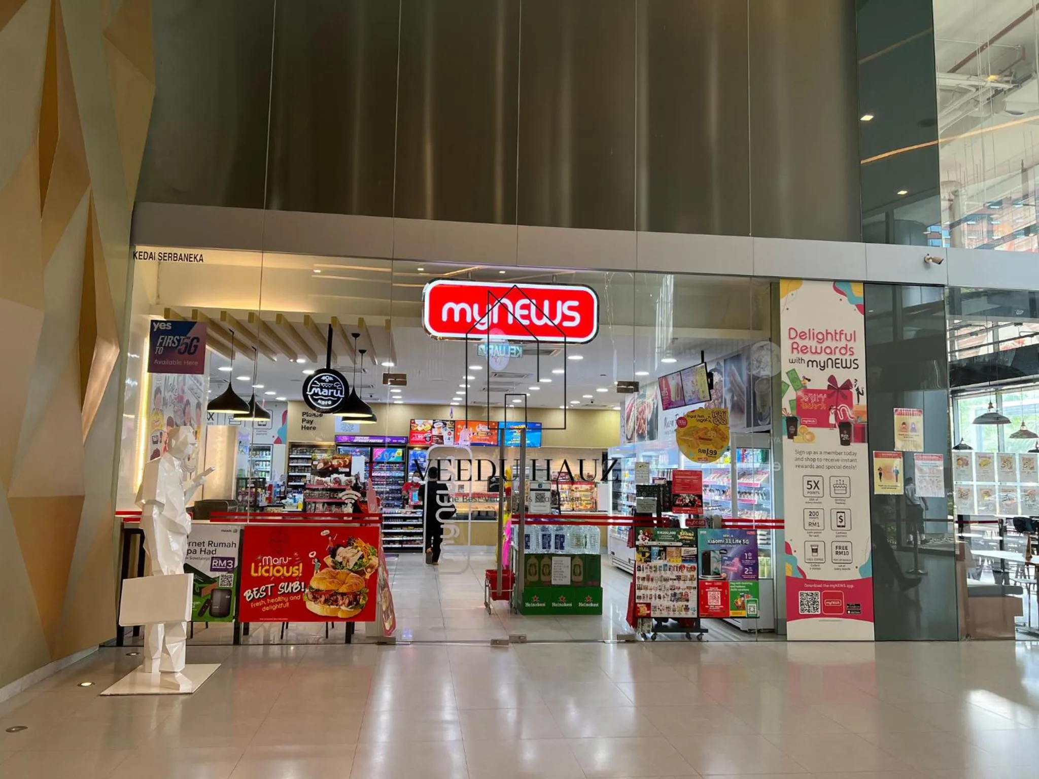 On-site shops in Mercu Summer Suites KLCC by Veedu Hauz