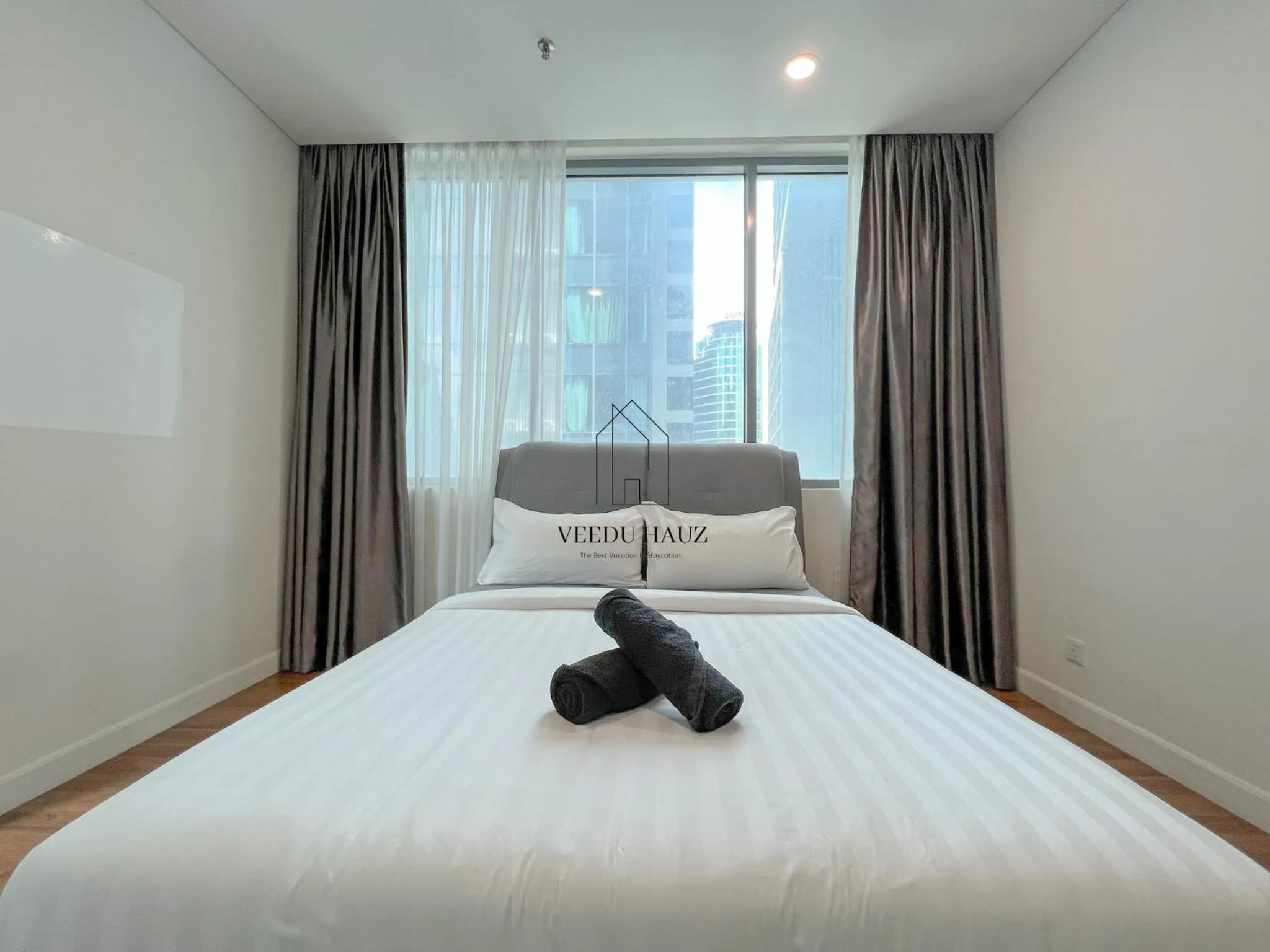 Bedroom, Bed in Mercu Summer Suites KLCC by Veedu Hauz