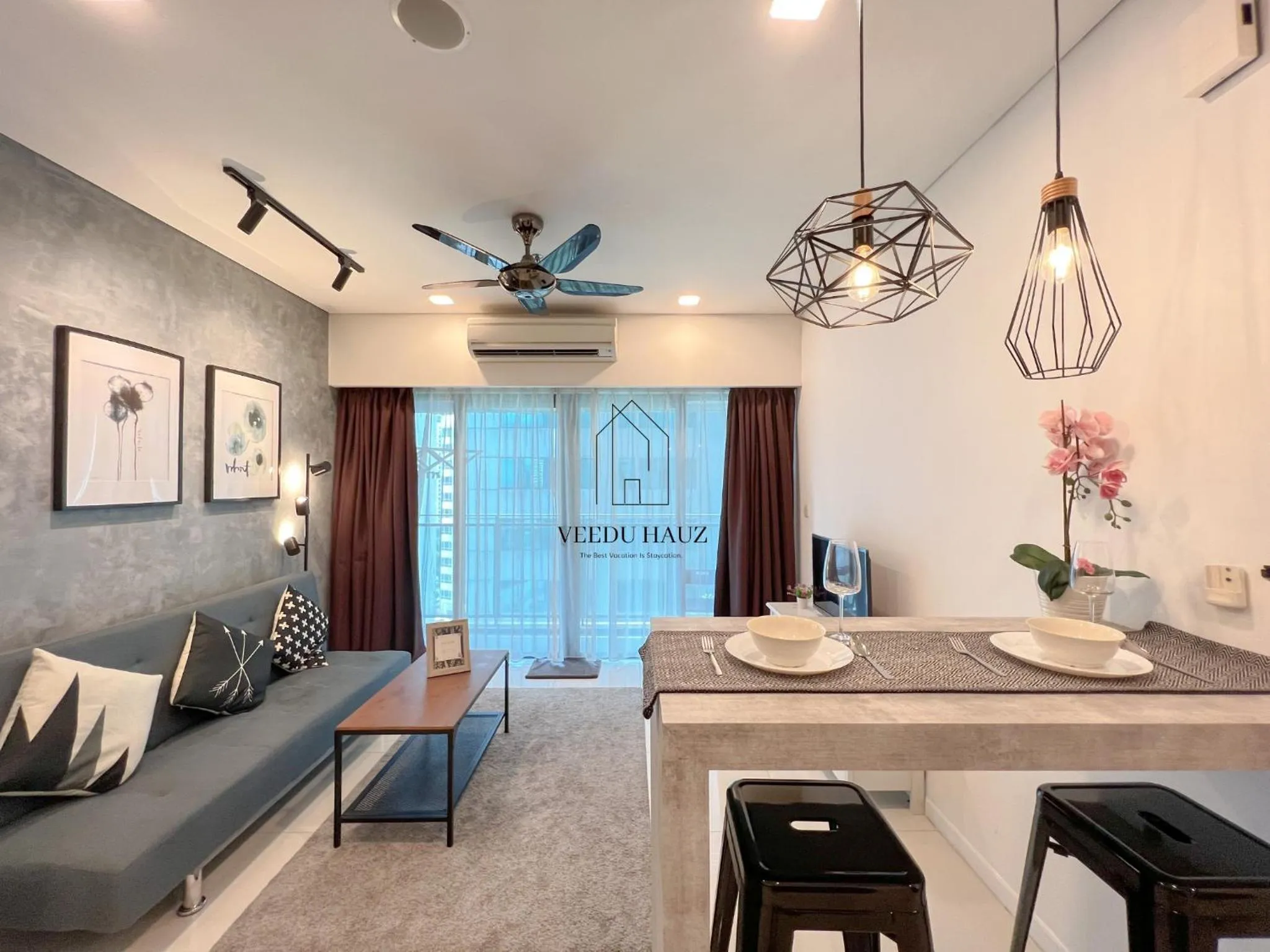 Living room in Mercu Summer Suites KLCC by Veedu Hauz