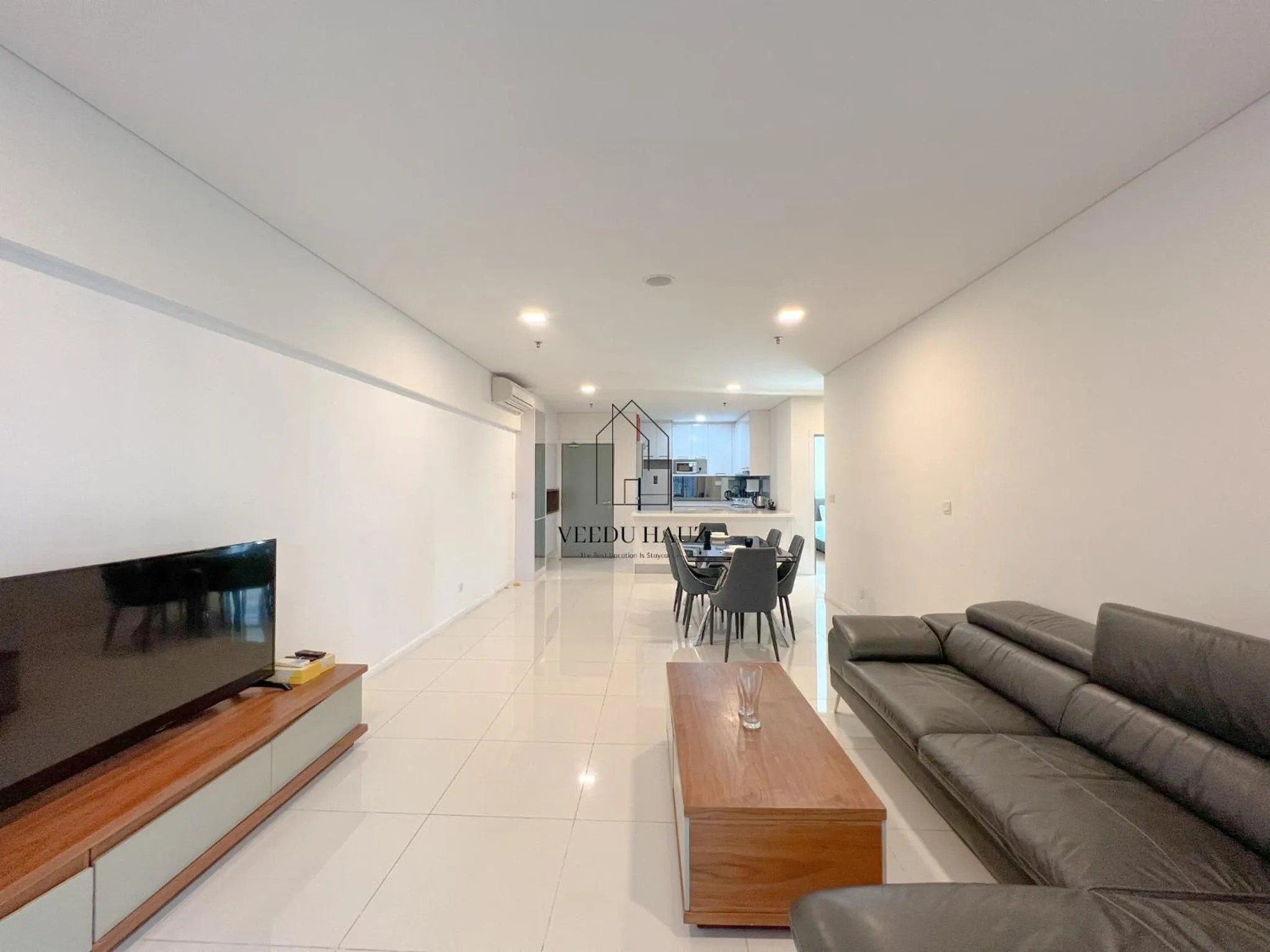 Living room in Mercu Summer Suites KLCC by Veedu Hauz