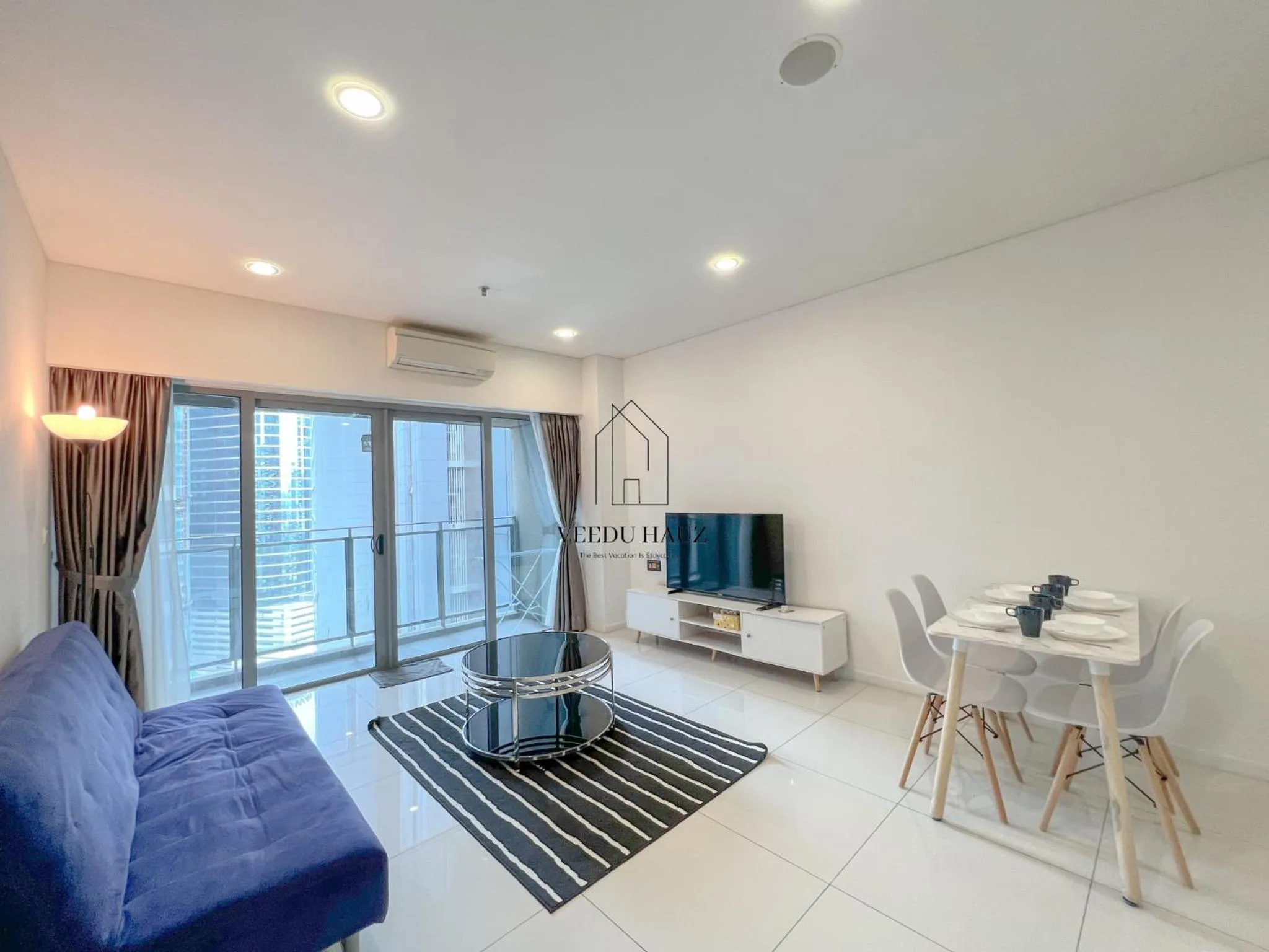 Living room in Mercu Summer Suites KLCC by Veedu Hauz