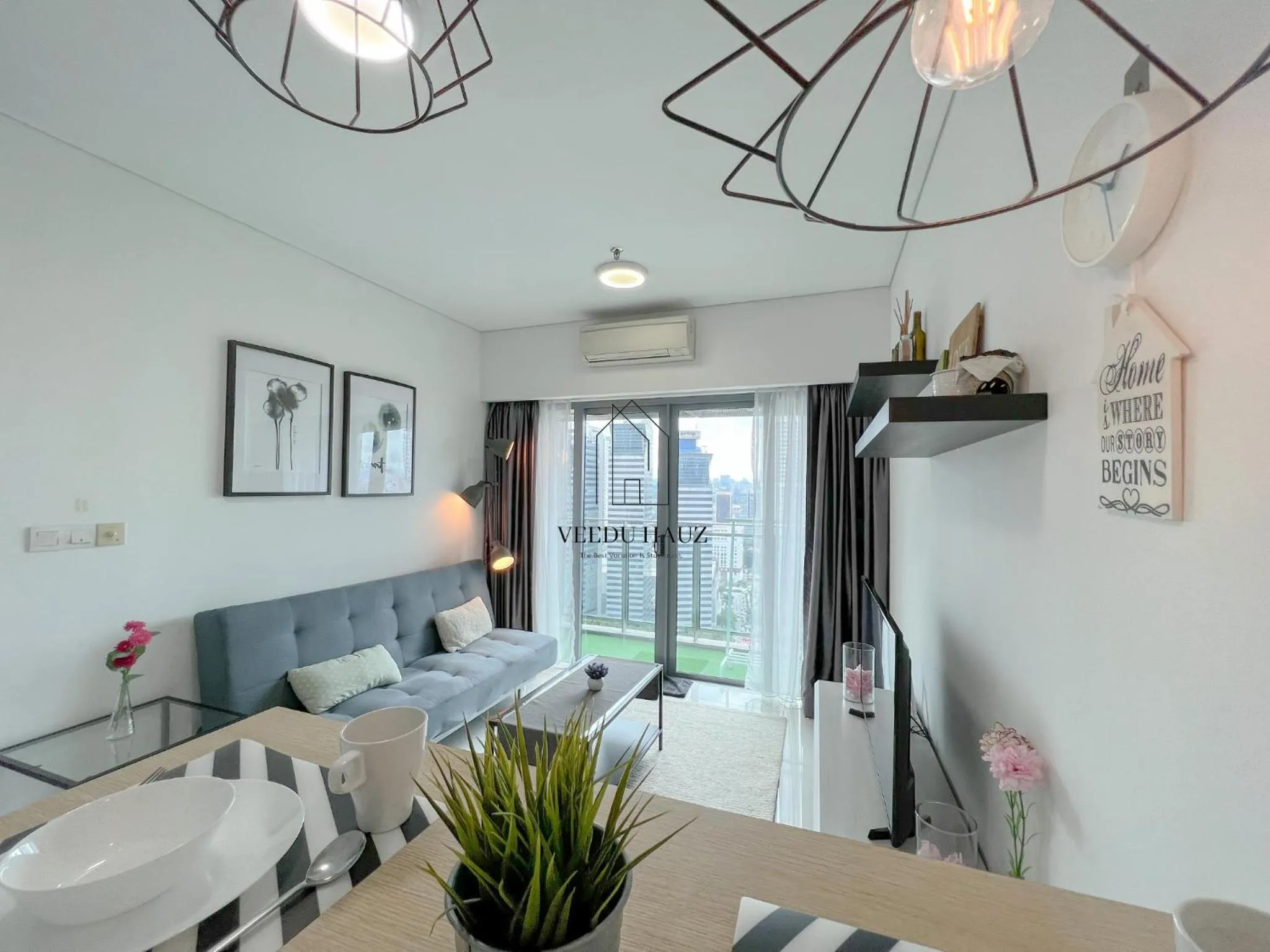 Living room in Mercu Summer Suites KLCC by Veedu Hauz