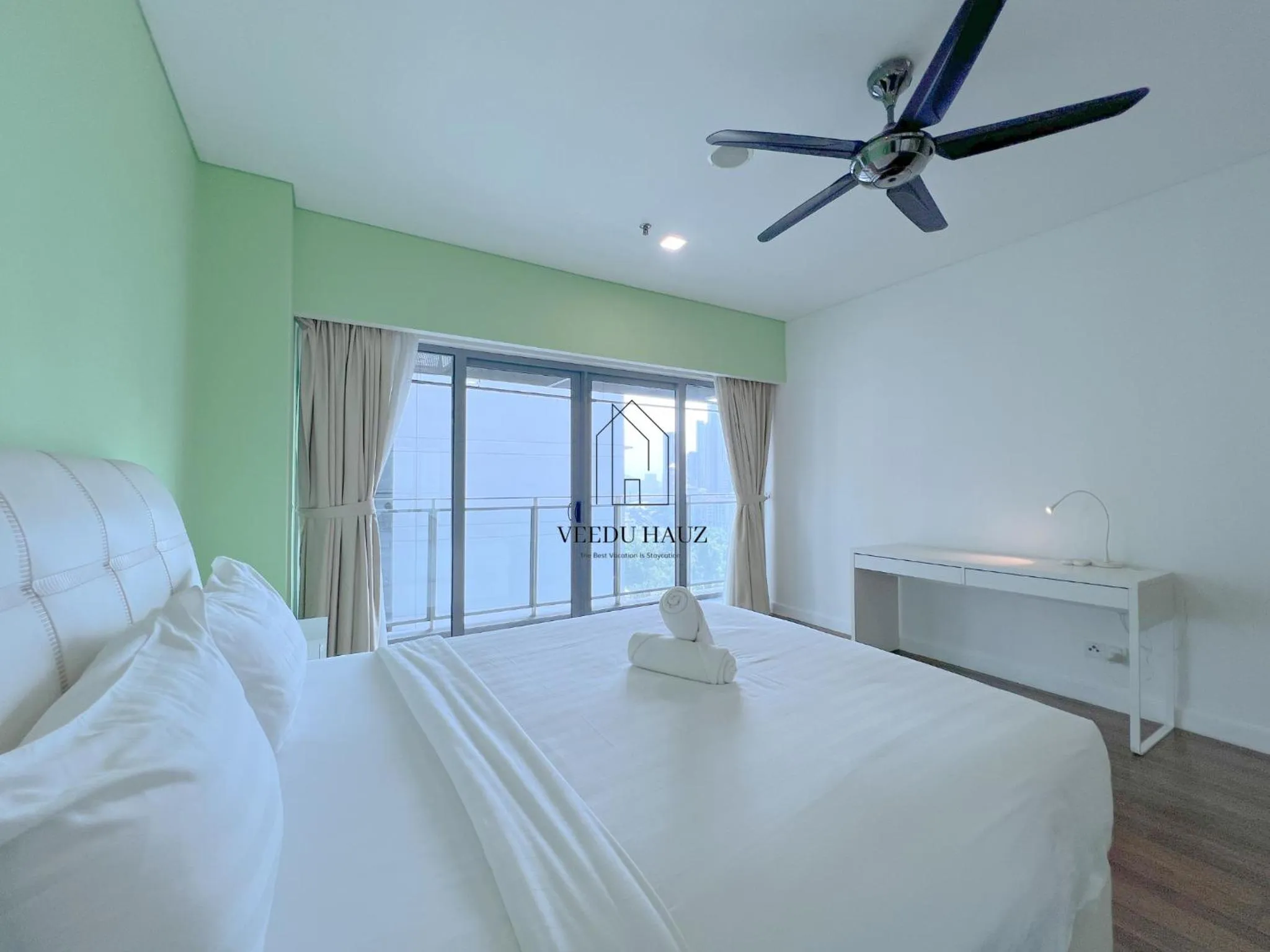 Bed in Mercu Summer Suites KLCC by Veedu Hauz