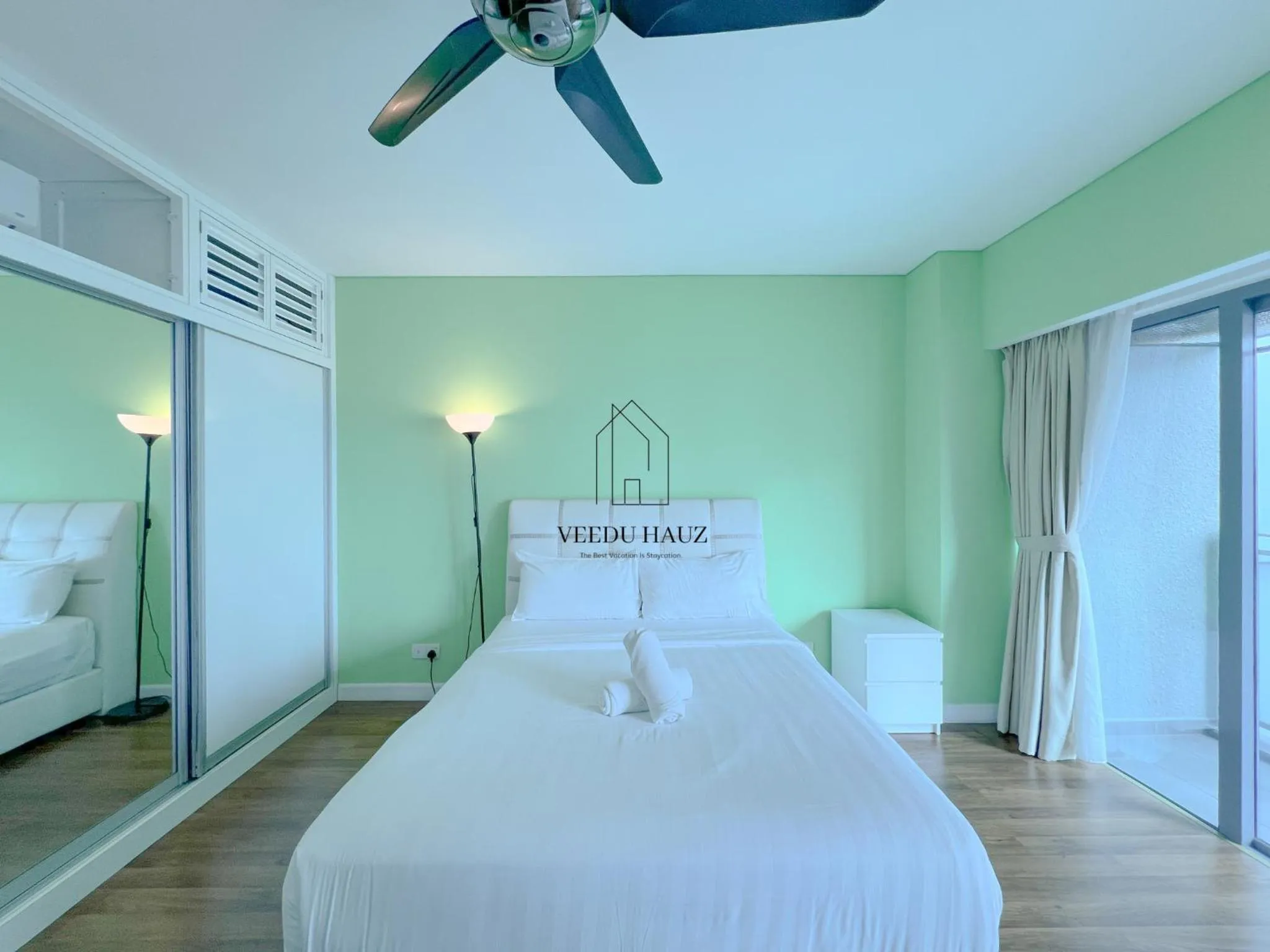 Bed in Mercu Summer Suites KLCC by Veedu Hauz