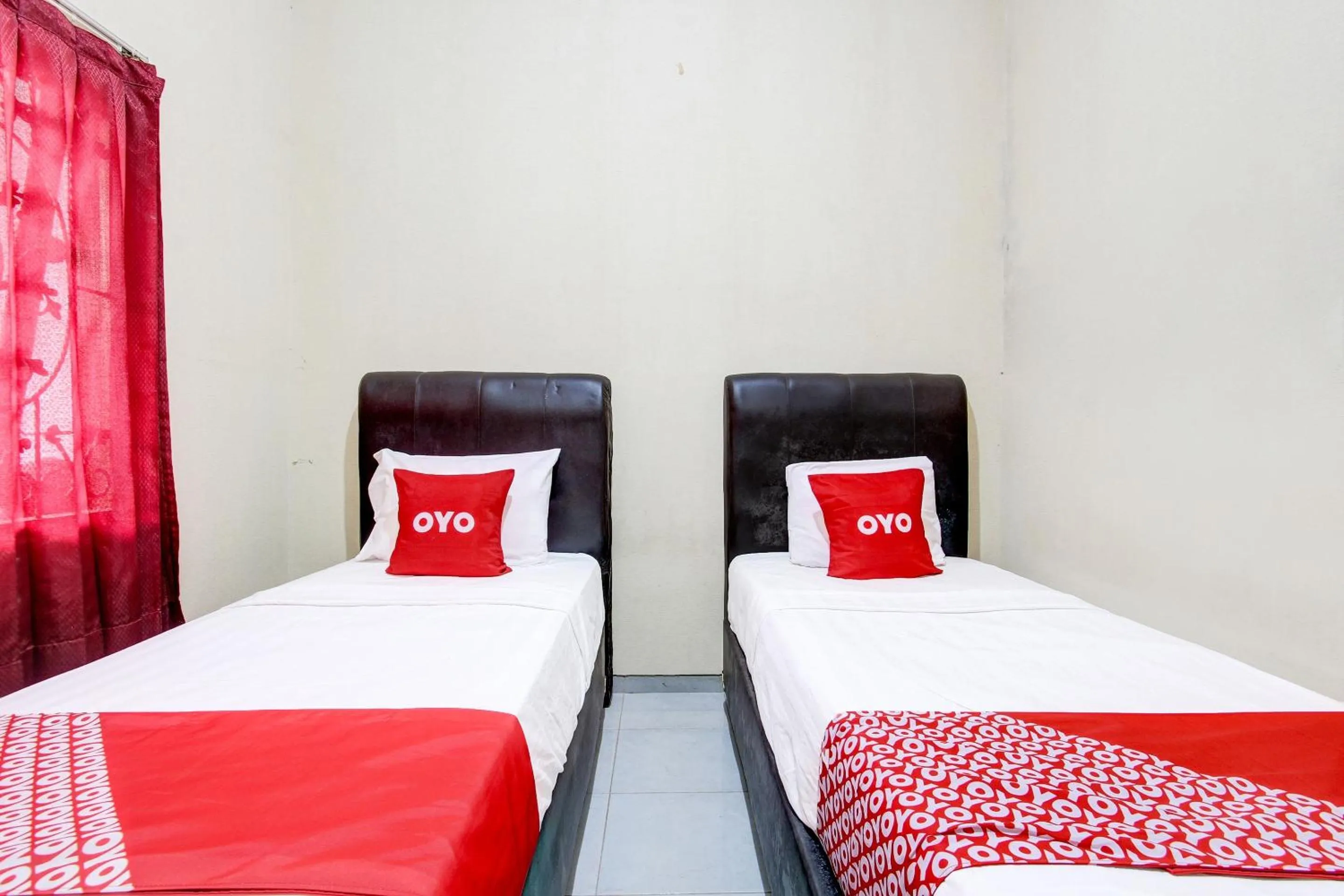 Bedroom in Super OYO 92511 Griya Dias Syariah