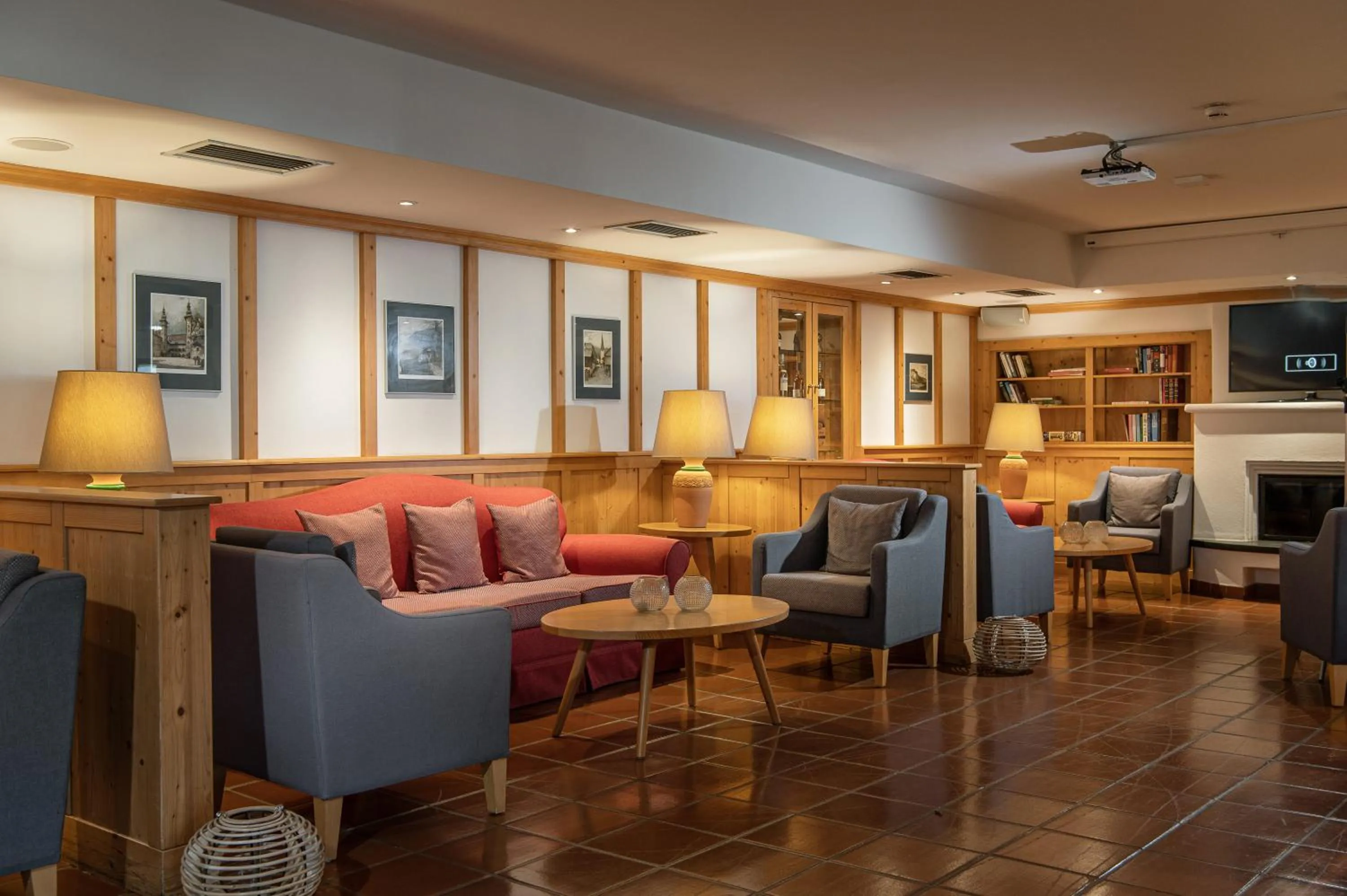 Lobby or reception in Seehotel Urban