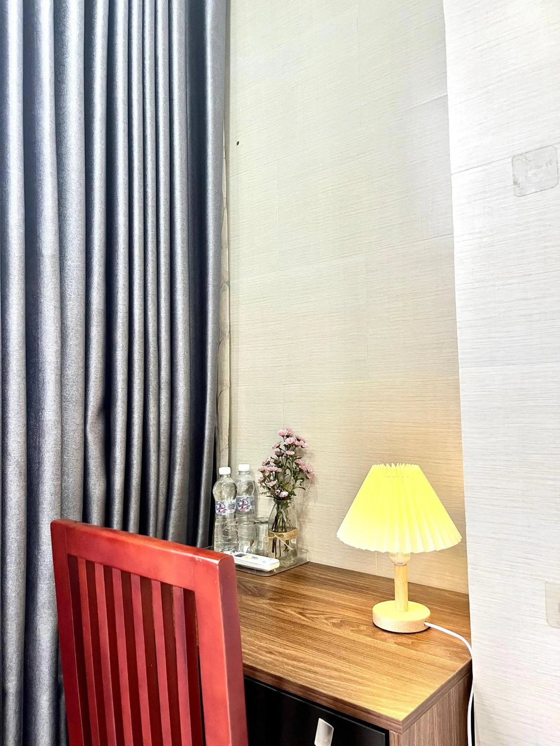 room service in Shine Hotel