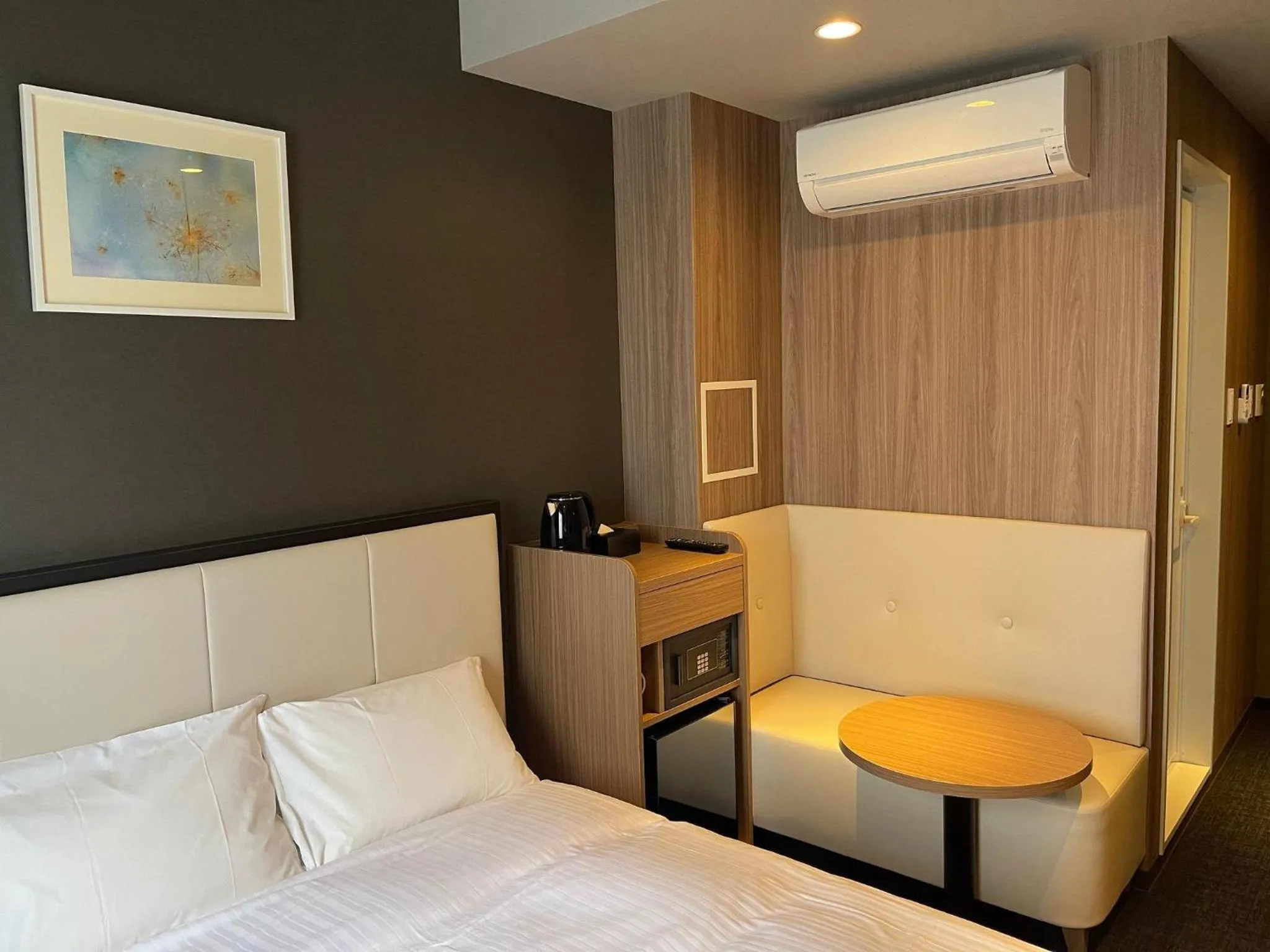 Photo of the whole room, Bed in Welina Hotel Premier Nakanoshima West