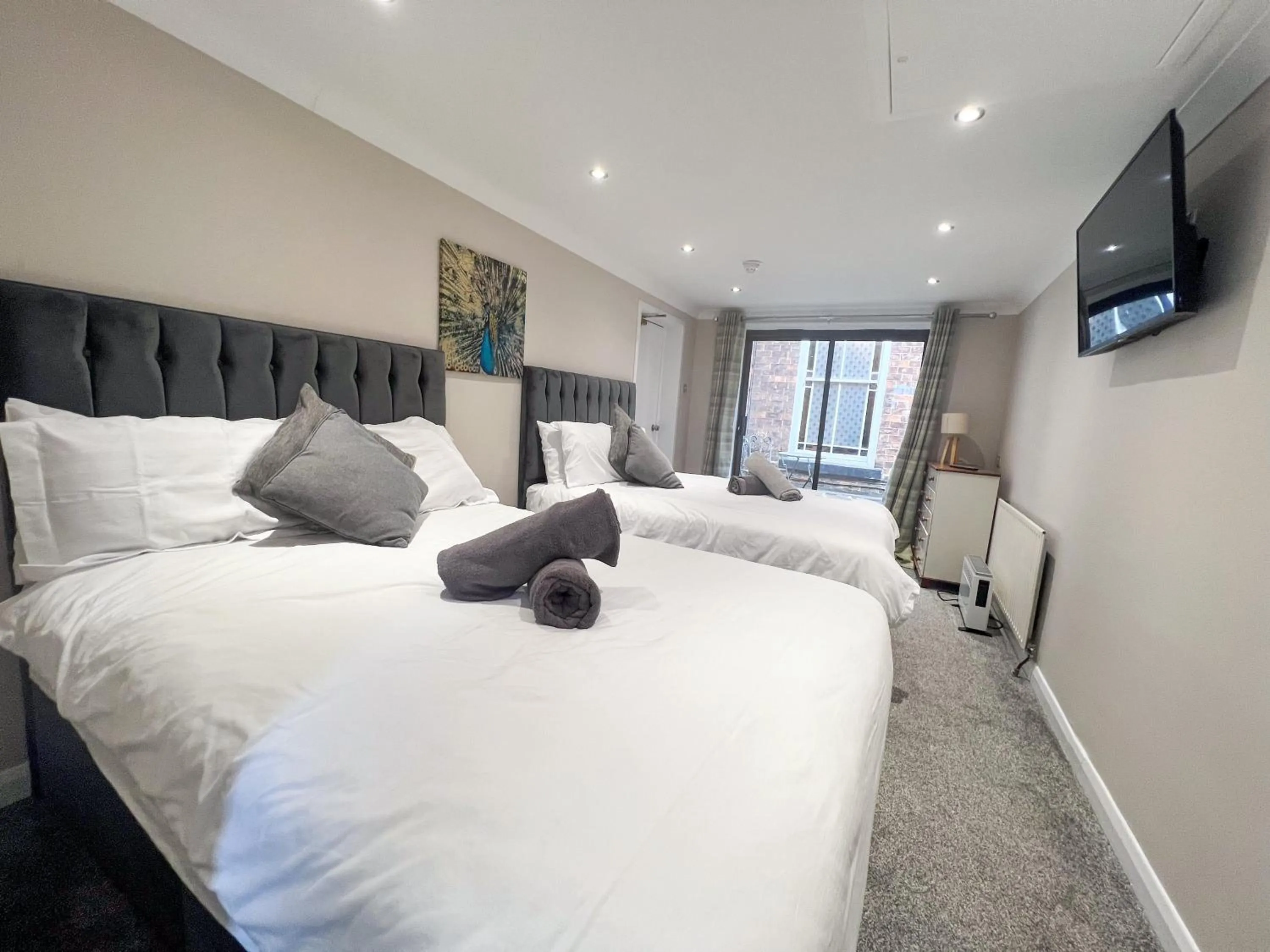 Bedroom, Bed in Beldon House