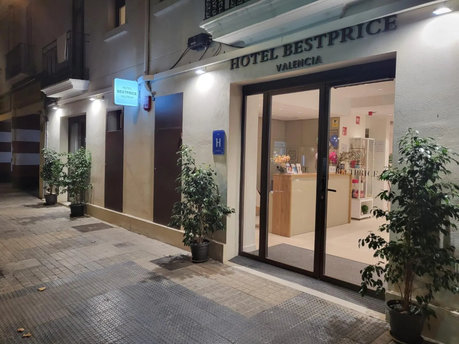 Hotel BESTPRICE Valencia