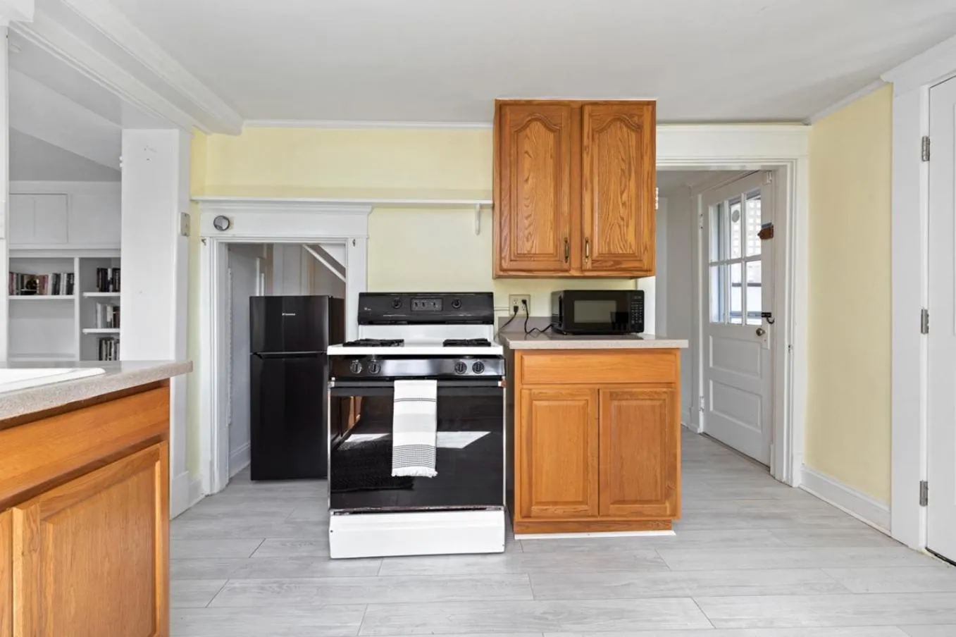 Cheerful 3 Bedroom Home, Walk To Uvastadium