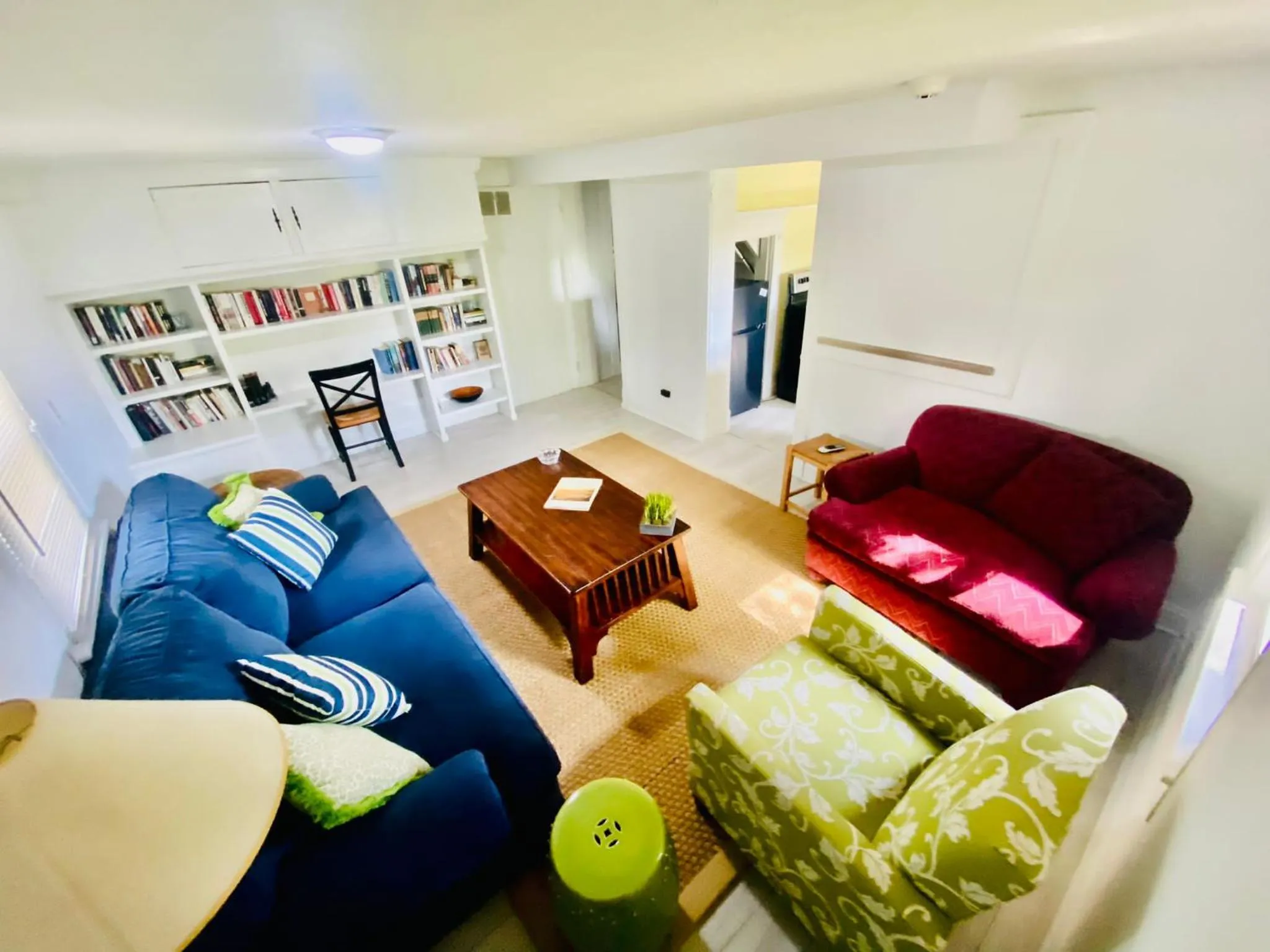 Cheerful 3 Bedroom Home, Walk To Uvastadium