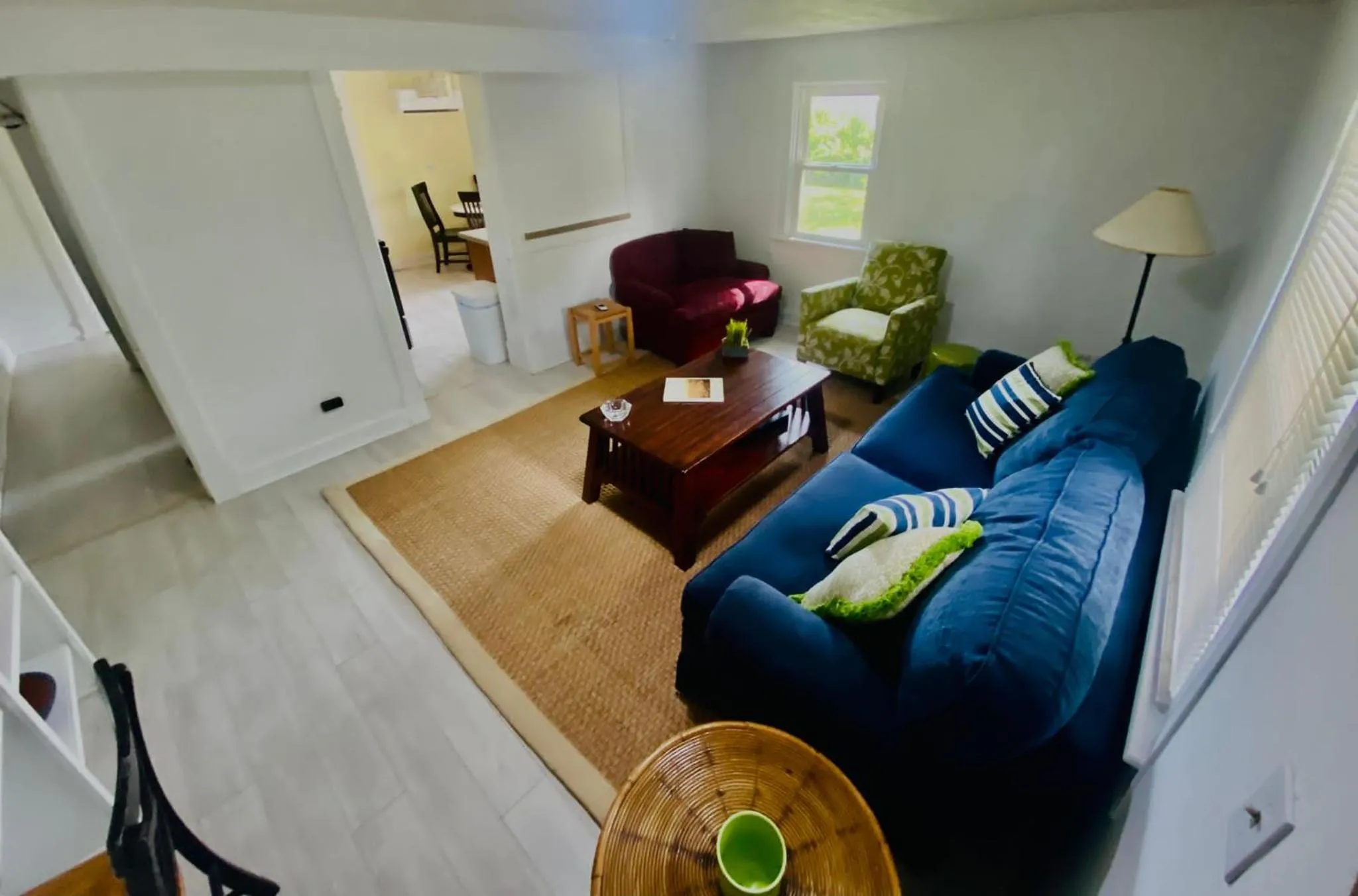 Cheerful 3 Bedroom Home, Walk To Uvastadium