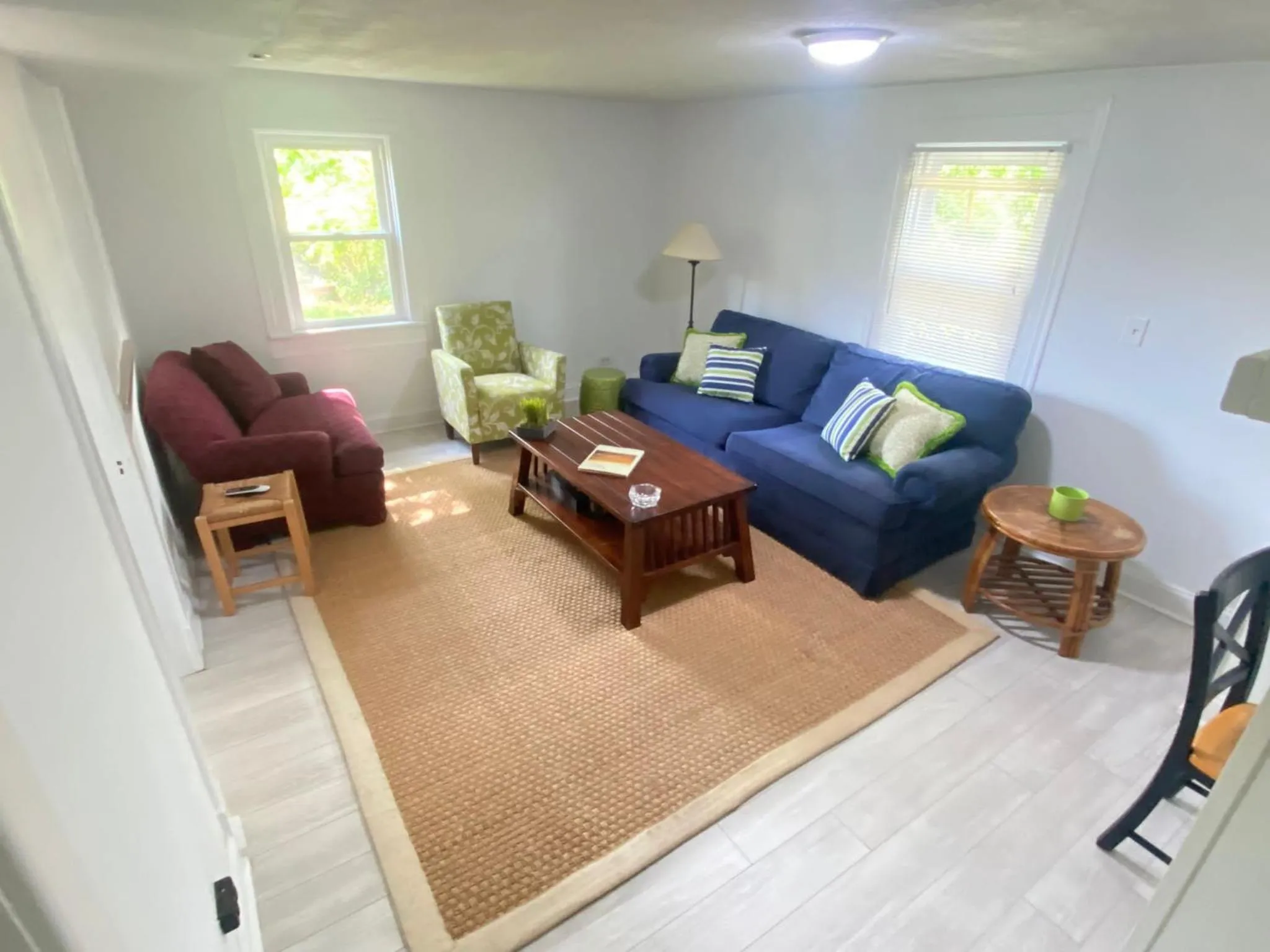 Cheerful 3 Bedroom Home, Walk To Uvastadium