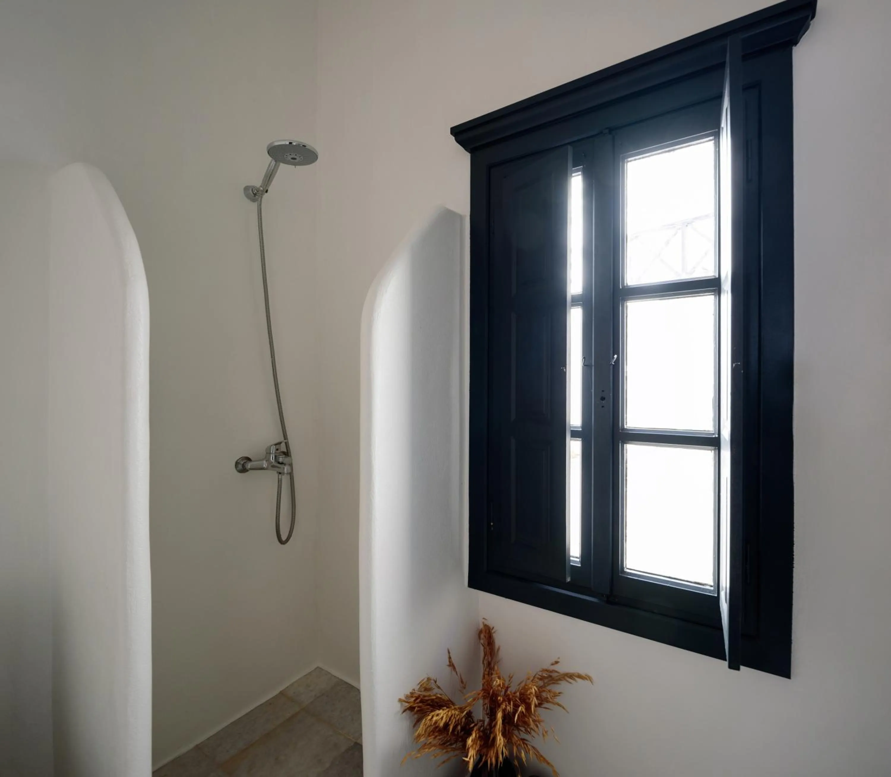 Shower in Firalia, Casa in Rock Suites