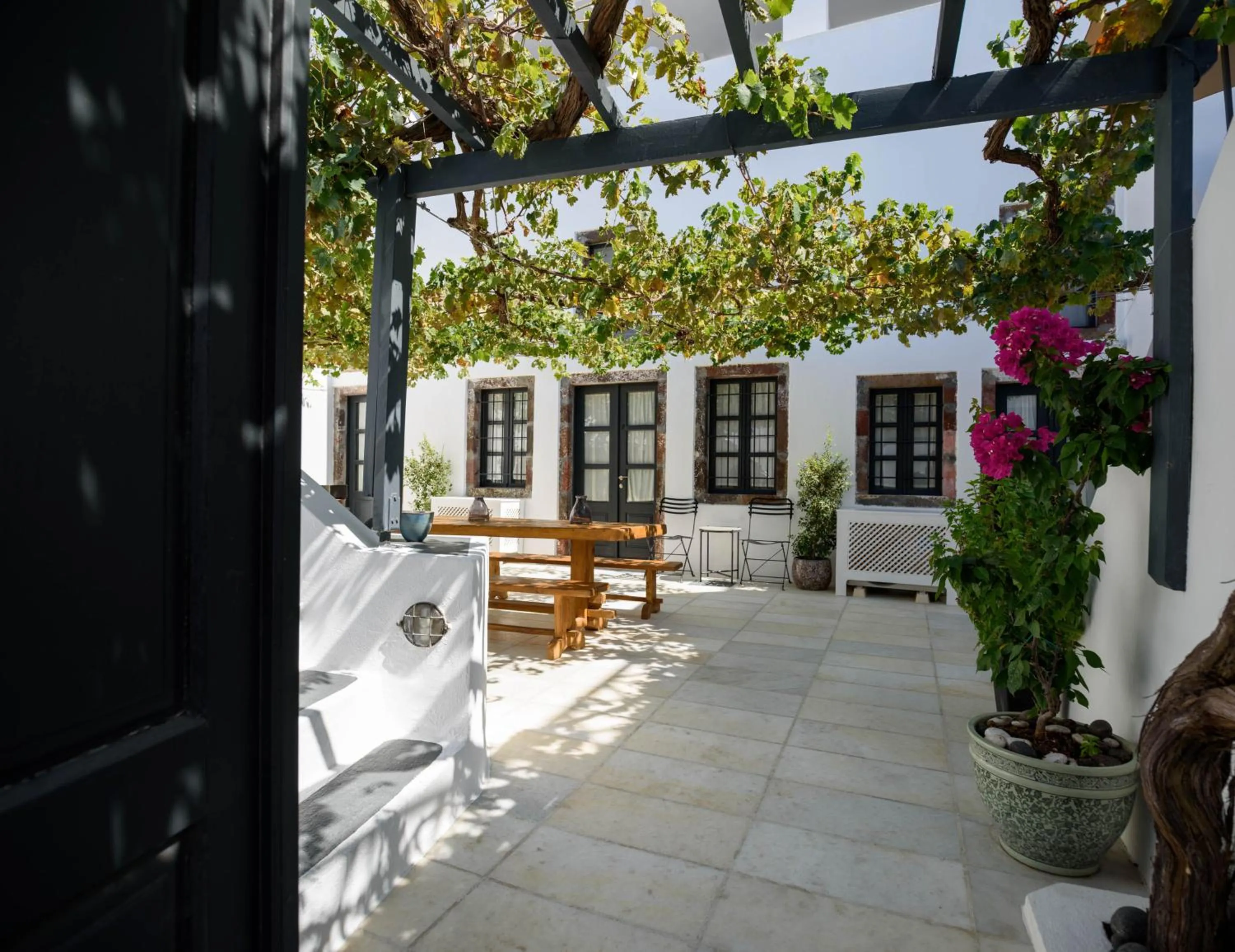 Facade/entrance in Firalia, Casa in Rock Suites